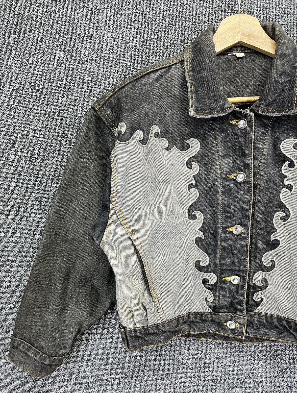 Japanese Brand Vintage Japanese Flower Denim Cardigan Jacket Size M / US 6-8 / IT 42-44 - 4 Thumbnail