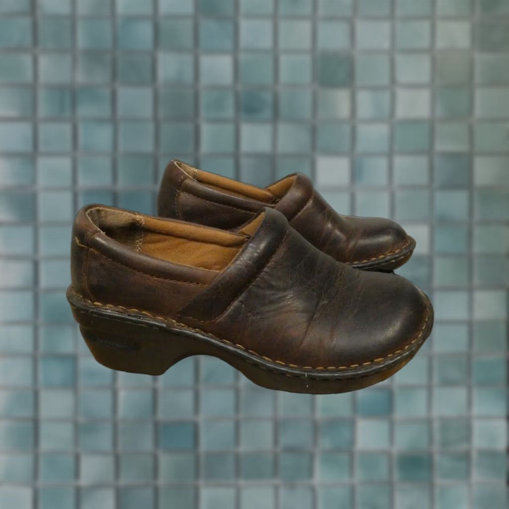 Born BOC Born Clogs Womens Brown Leather Slip On Mules Chunky Heel Size 6.5M Size US 7 / IT 37 - 1 Thumbnail