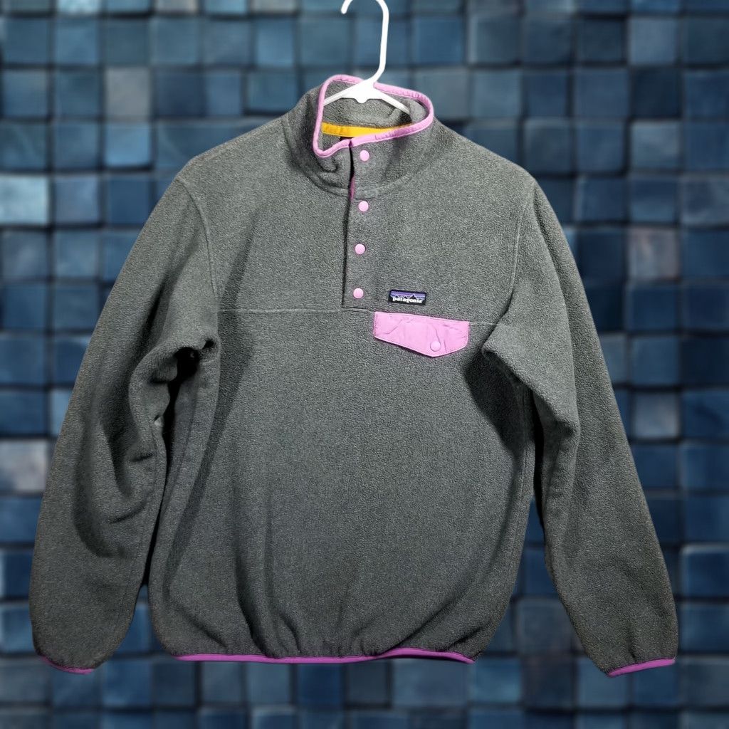 Patagonia Patagonia Sweater Womens M Gray Synchilla Fleece Snap-T Pullover Mock Neck Pink Size M / US 6-8 / IT 42-44 - 1 Thumbnail