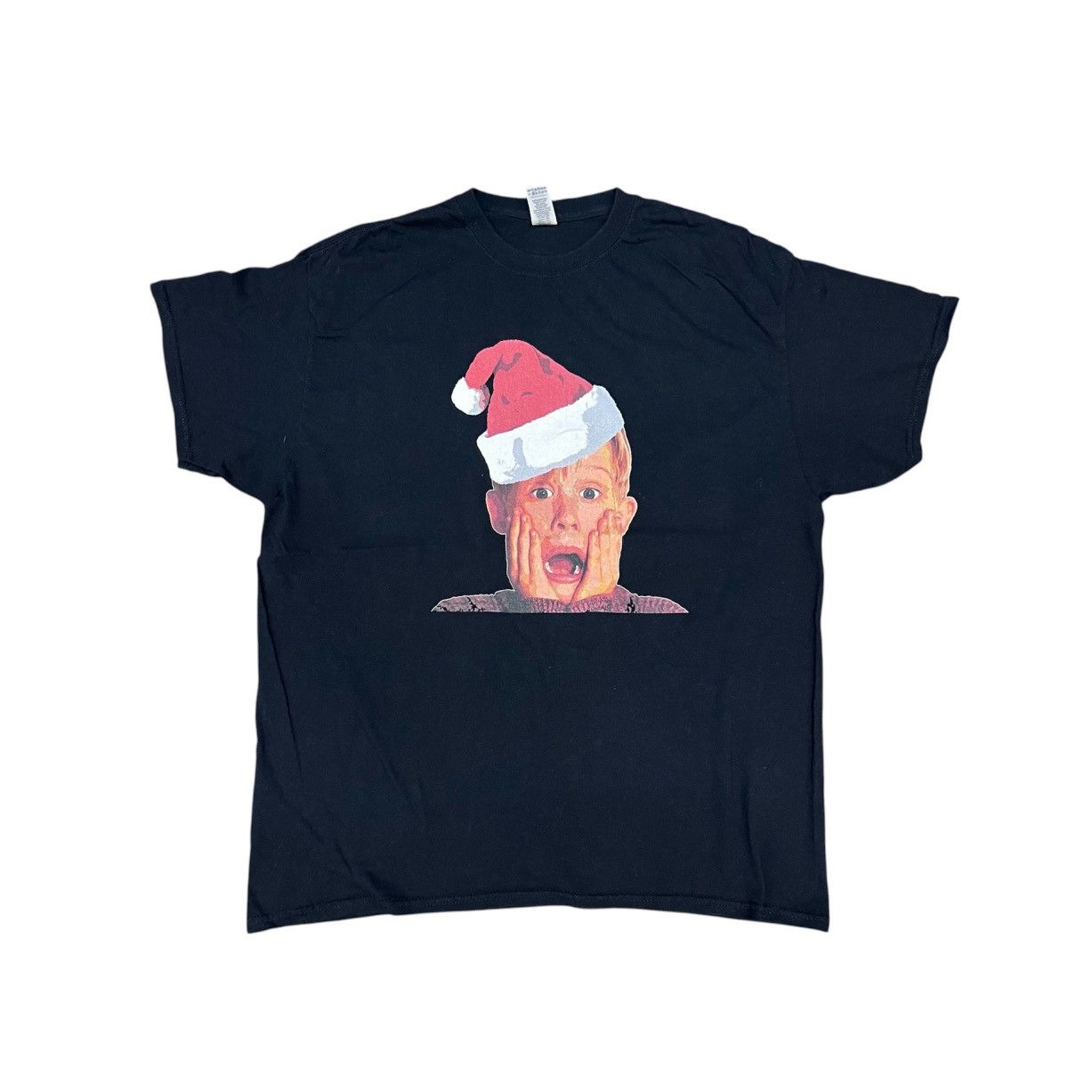 Vintage Movie Home Alone Santa Merry christmas Hat Tshirt Size US XL / EU 56 / 4 - 1 Thumbnail