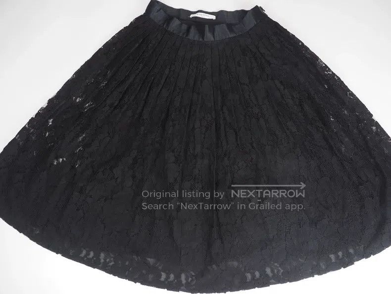 Givenchy Givenchy Black lace sheer silk lining half skirt Size 39" - 4 Thumbnail