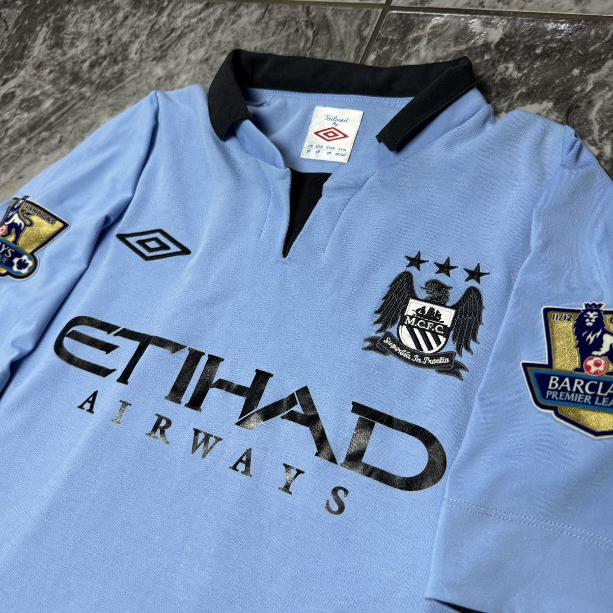 Umbro 2012-13 Manchester City Home Shirt Kompany #4 Size US S / EU 44-46 / 1 - 4 Thumbnail