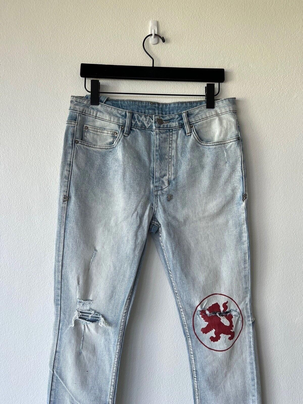 Ksubi new Ksubi mens denim jean chitch 32 blue red lion print Size US 32 / EU 48 - 2 Thumbnail