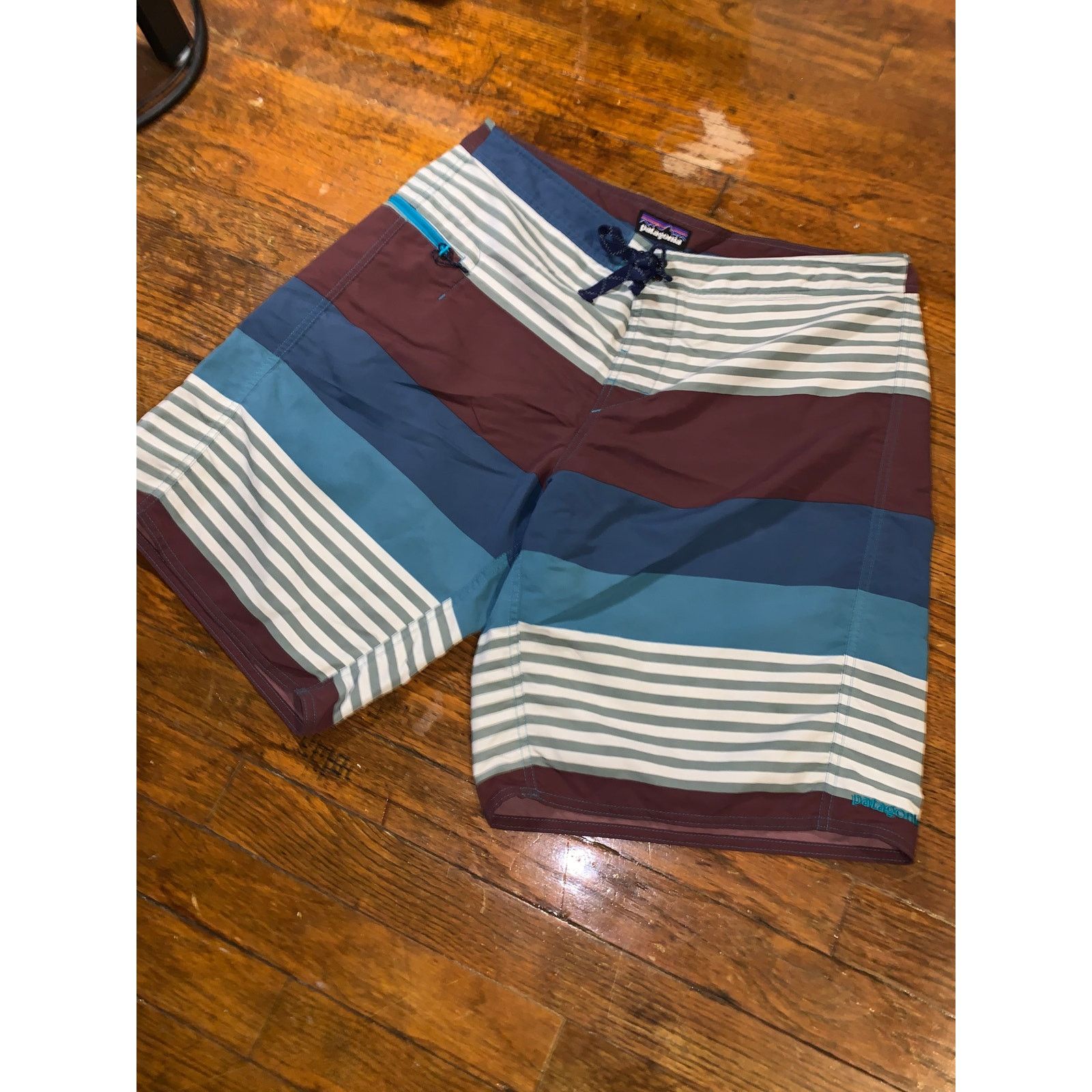 Patagonia Patagonia Wavefarer Board Shorts 38 Striped Nylon Swim Trunk Size US 38 / EU 54 - 4 Thumbnail