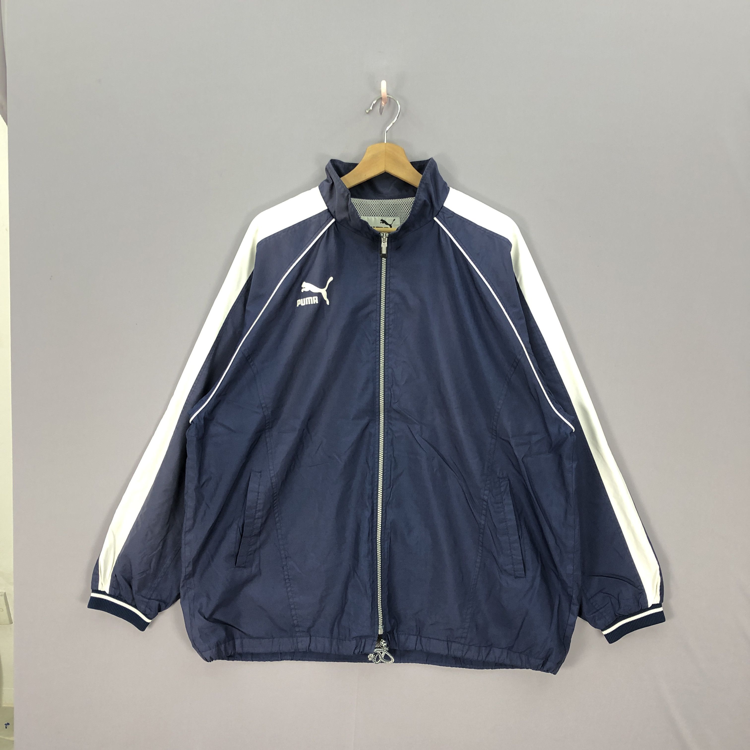 Puma × Vintage Vintage Puma Windbreaker Light Jacket Size US L / EU 52-54 / 3 - 1 Thumbnail