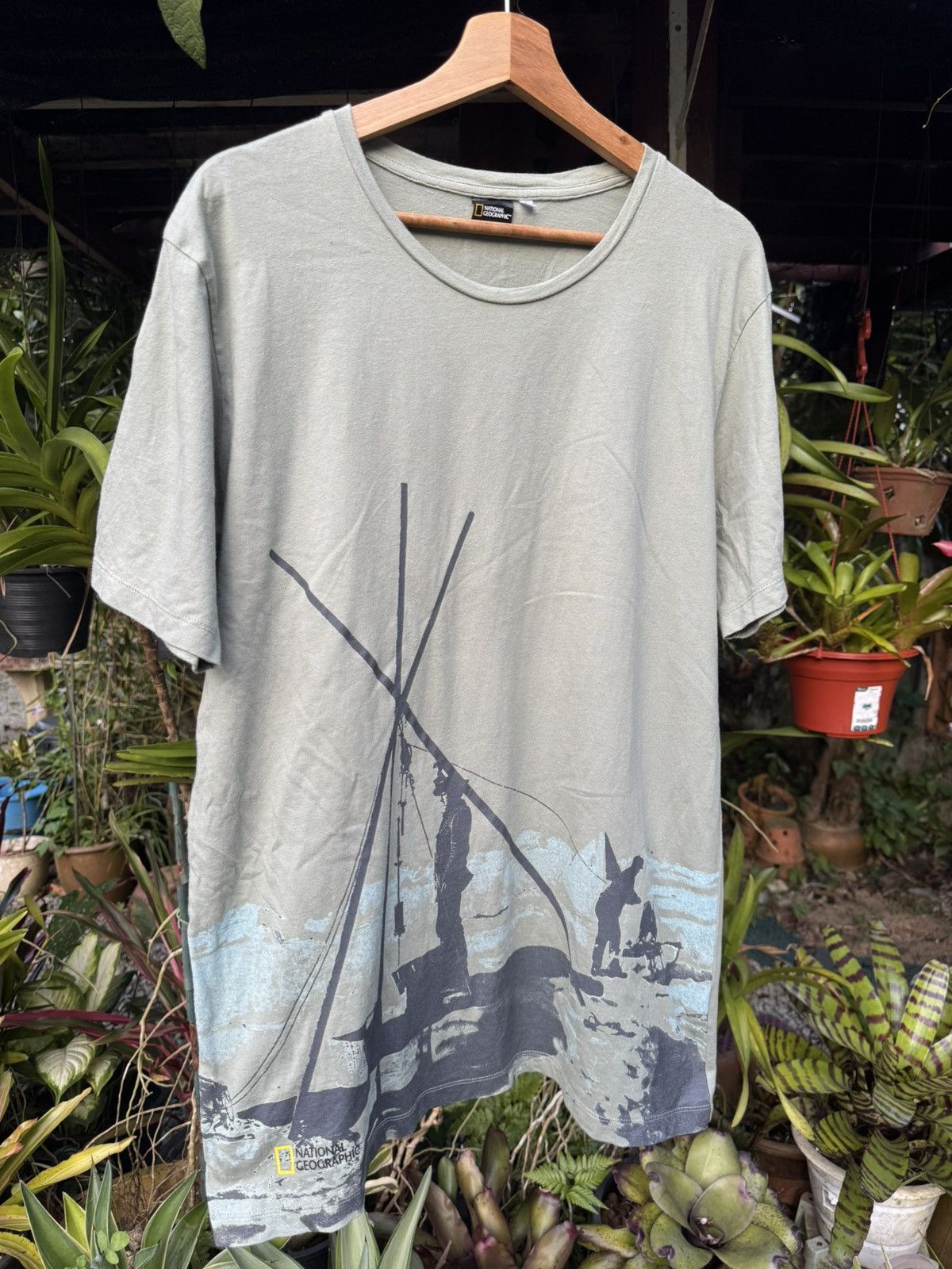 National Geographic x Uniqlo T Shirt