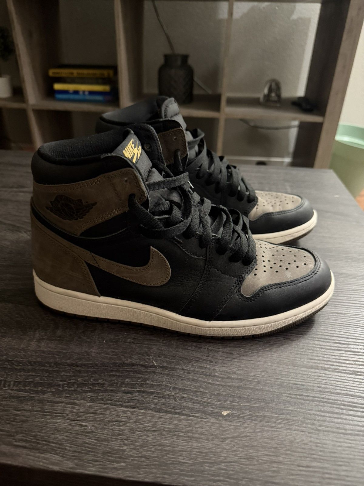 Jordan Brand Jordan 1 Palomino 9.5 Size US 9.5 / EU 42-43 - 2 Thumbnail