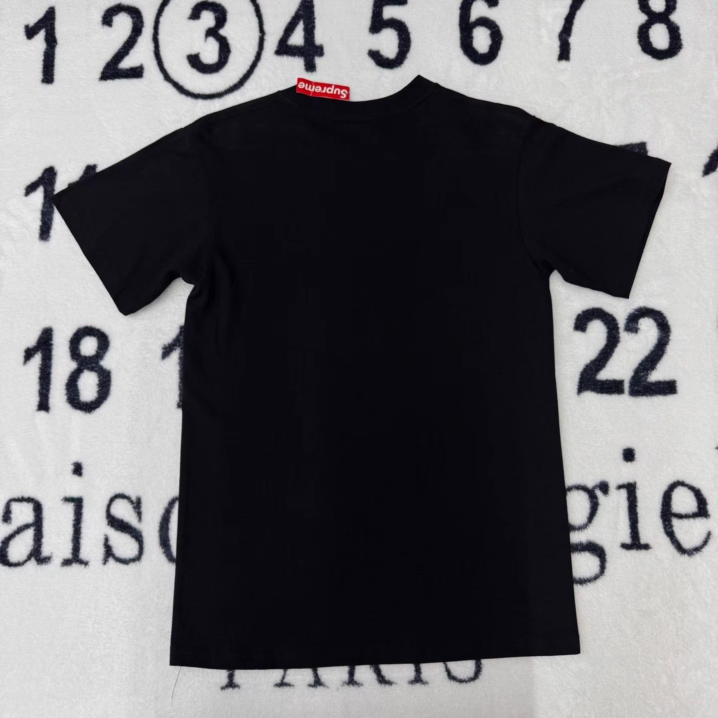 Supreme SupremeBlackShort SleeveT-ShirtwithBlackFemaleSingerPrintQ10 Size US M / EU 48-50 / 2 - 3 Thumbnail