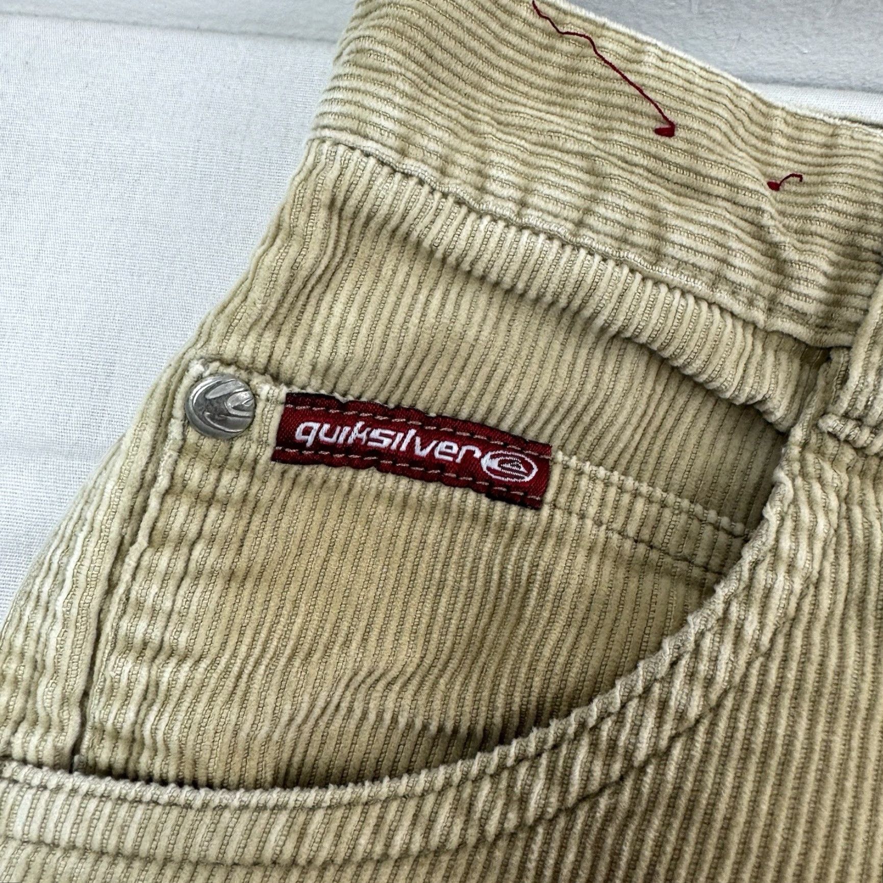 Quiksilver VINTAGE Quiksilver Corduroy Pants Adult 34x32 Khaki Relaxed Hipster Faded Surf Beige Men Regular 34 Corduroy Pants Hipster Surf Quiksilver Men Size US 34 / EU 50 - 3 Thumbnail