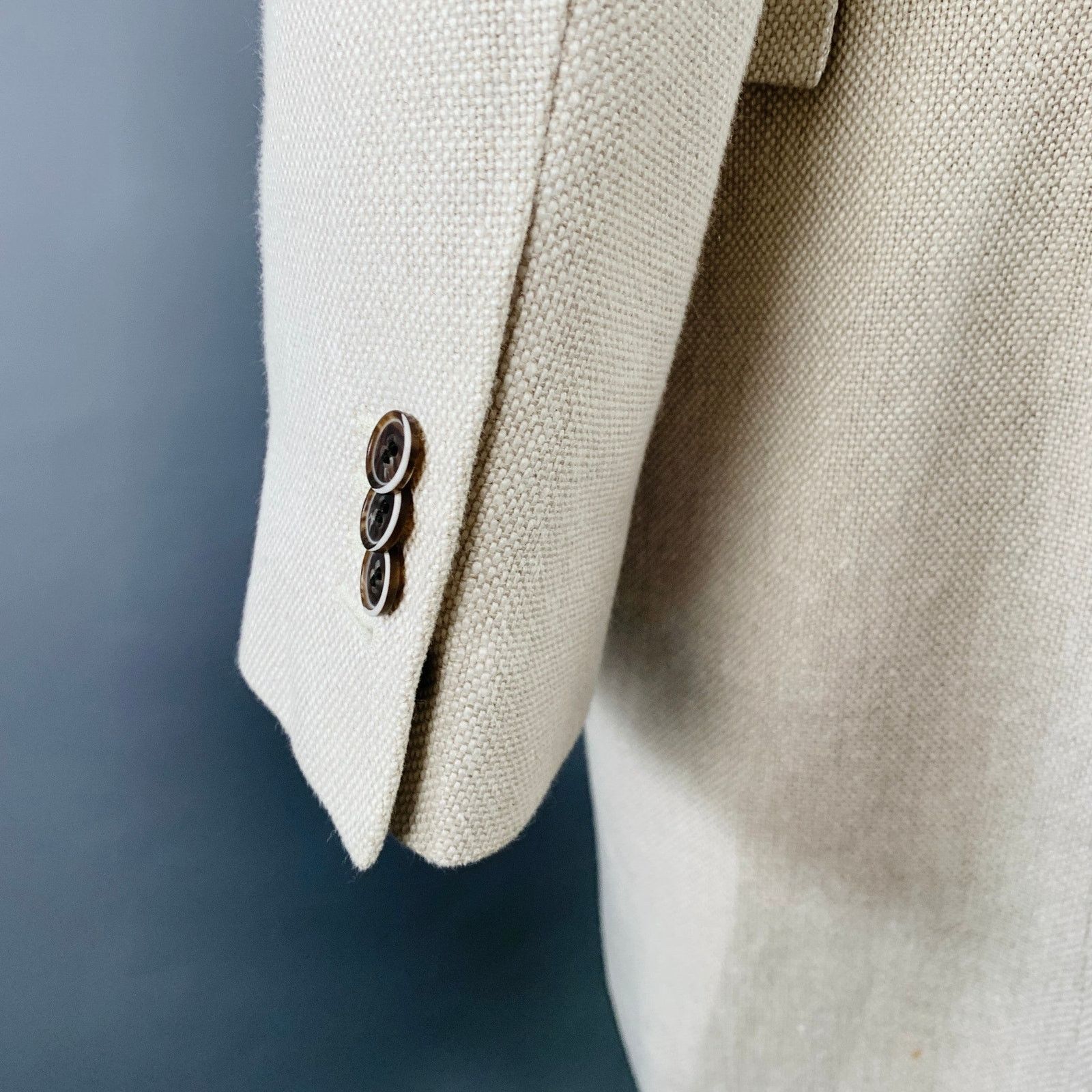 Suitsupply Beige Stone Woven Linen Double Breasted Peak Lapel Coat Size US XL / EU 56 / 4 - 4 Thumbnail