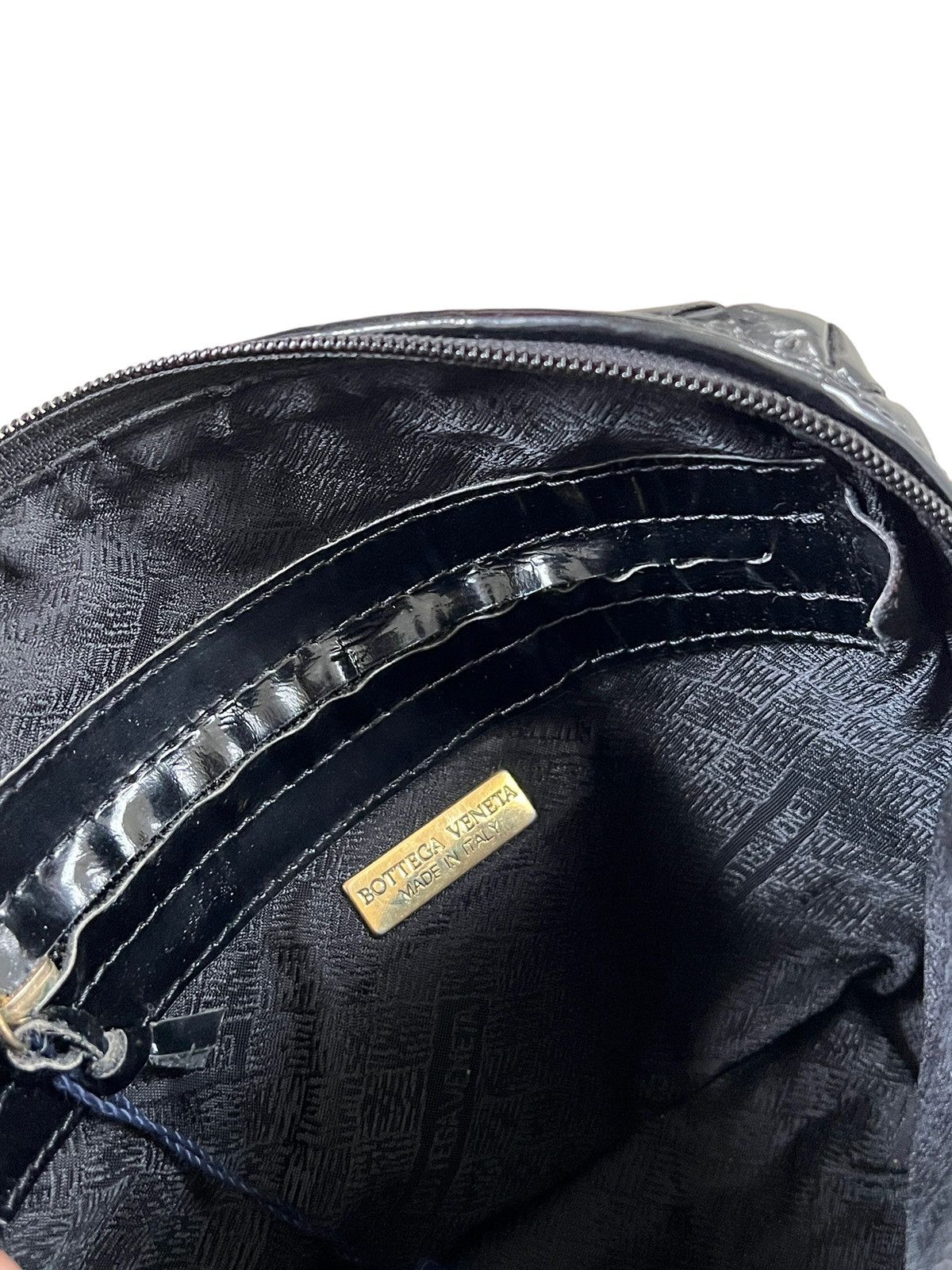 Bottega Veneta 1980s Bottega Veneta Intrecciato Leather Crossbody Bag Size ONE SIZE - 18 Thumbnail