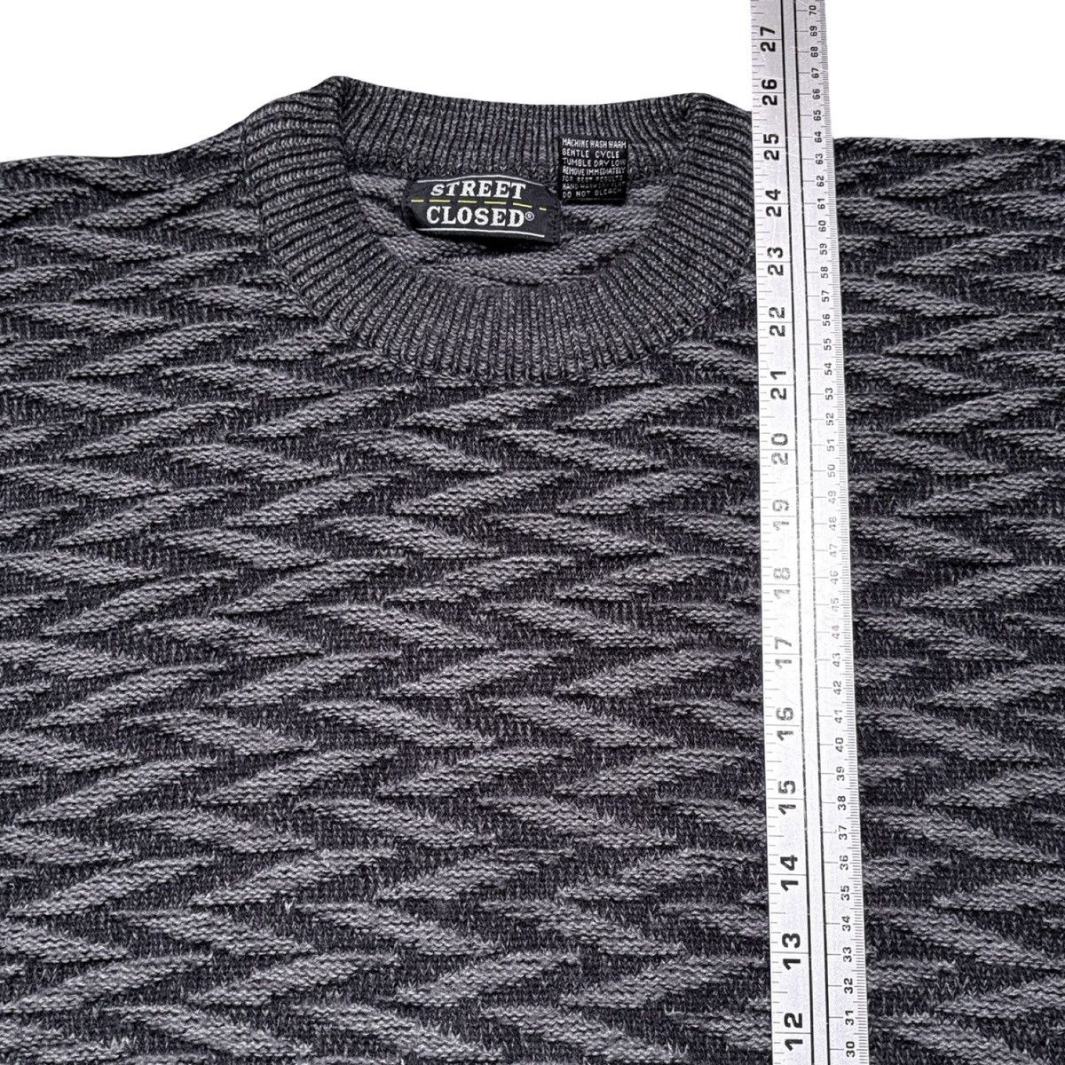 Other Vintage Street Closed Black Gray Men’s Sweater Sz M 3D Size US M / EU 48-50 / 2 - 5 Thumbnail