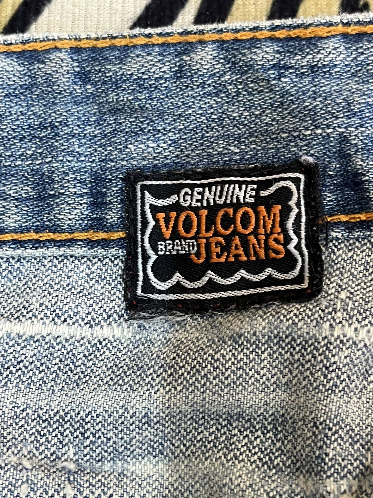 4GSELLER × Volcom Vintage Volcom Flare Distressed Denim Size US 33 - 12 Thumbnail