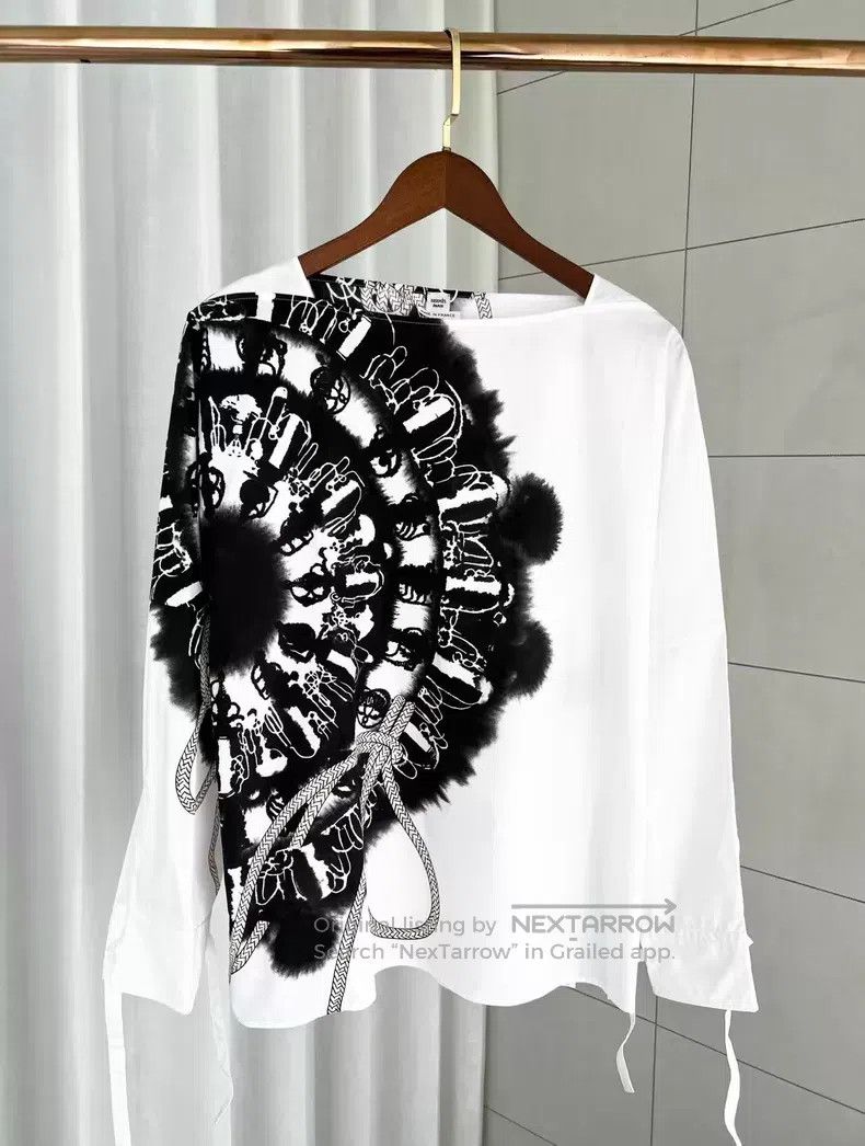 Hermes Hermes White Back Metal Buckle Shirt Size XS / US 0-2 / IT 36-38 - 1 Thumbnail