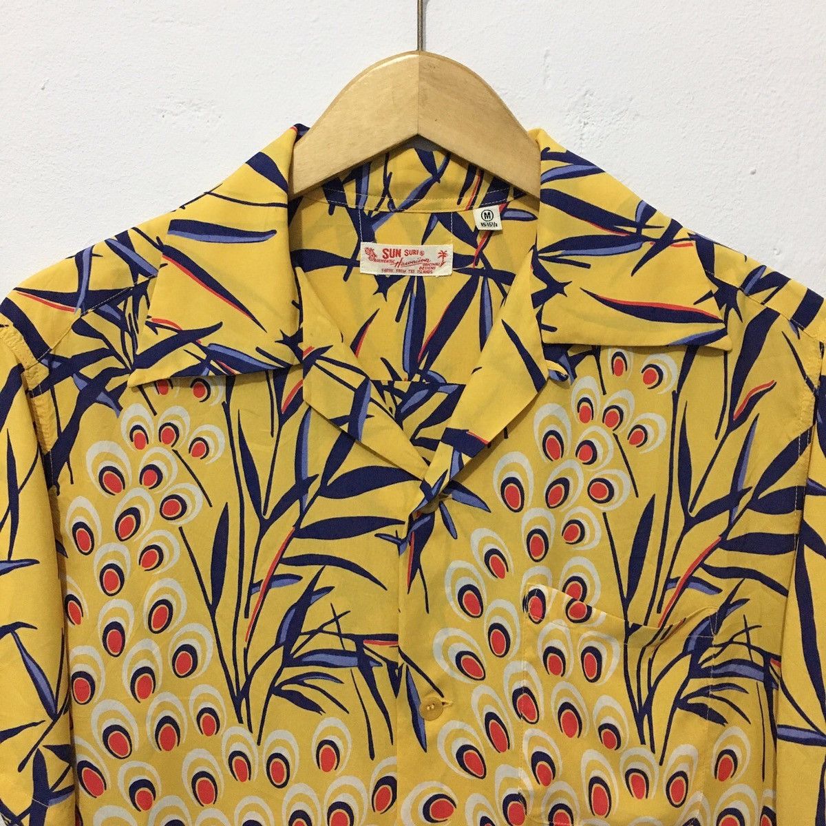 Japanese Brand 💥SOLD💥 Vintage Sun Surf Hawaiian Shirt Peacock Size US M / EU 48-50 / 2 - 8 Thumbnail