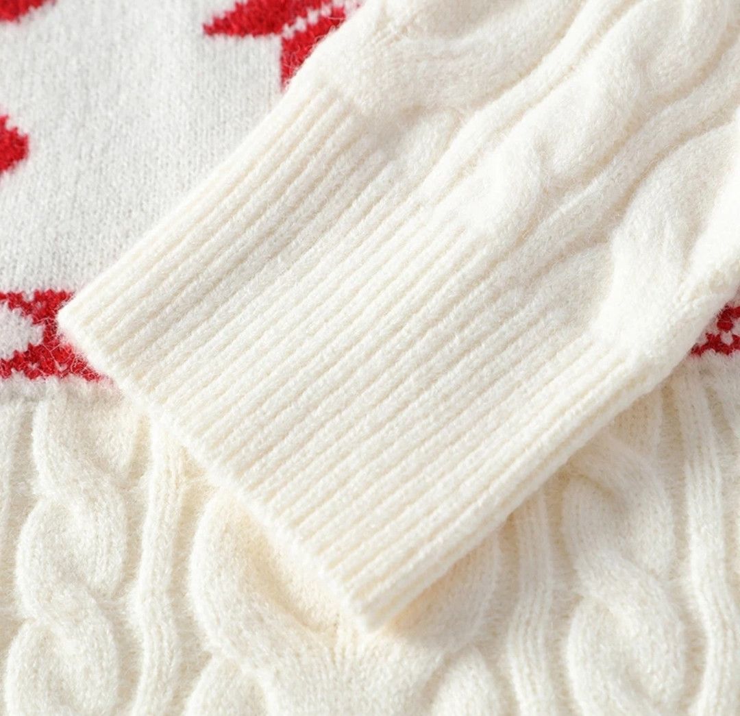 Luxury Cashmere Christmas Deer Sweater Thick Warm & Stylish