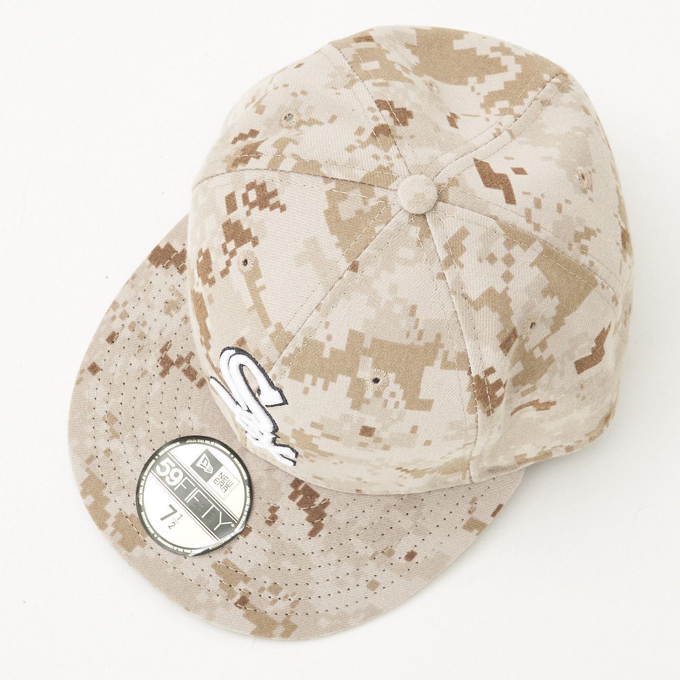 New Era Chicago White Sox 2013 'STARS N STRIPES' Desert Camo Fitted Size ONE SIZE - 3 Thumbnail