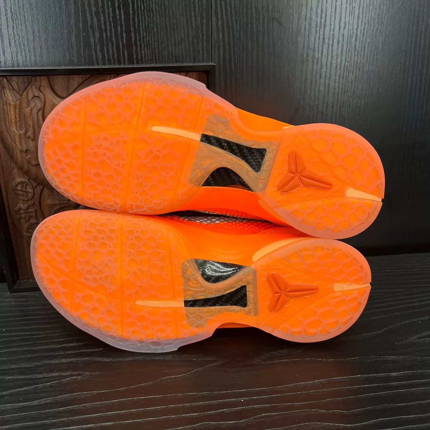 Nike Nike Zoom Kobe 6 Orange Silver 41 Like New With Box Size US 8 / EU 41 - 7 Thumbnail