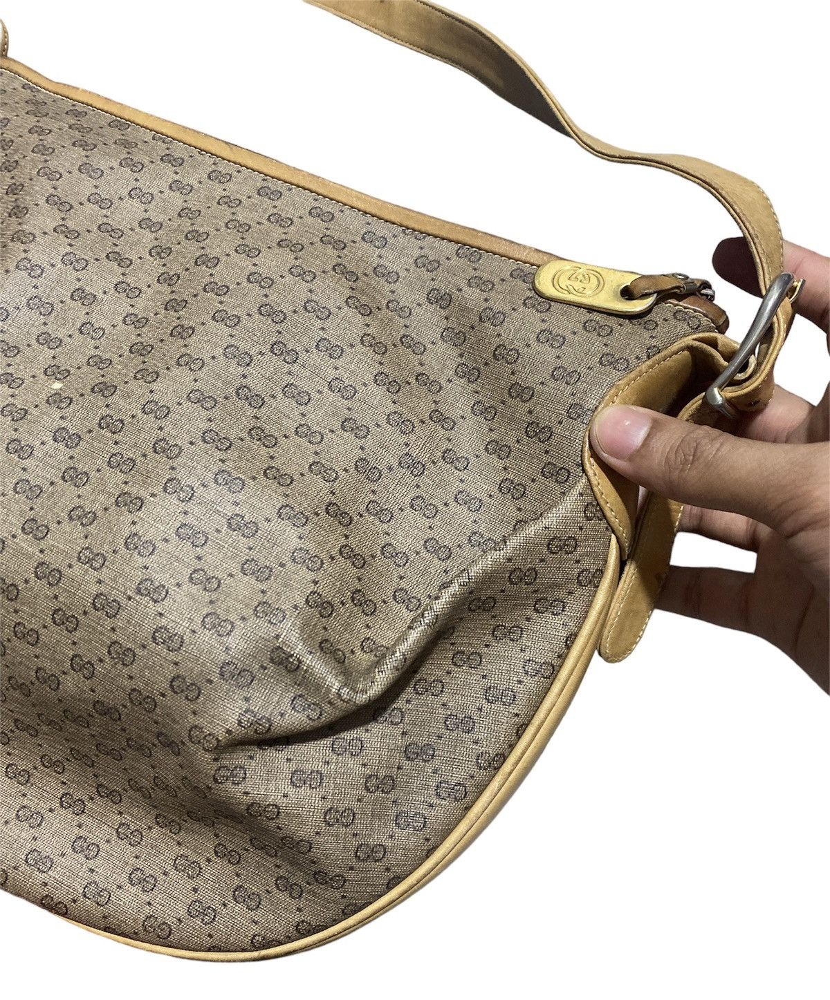 Gucci Vintage Gucci Monogram sling Bag Size ONE SIZE - 5 Thumbnail