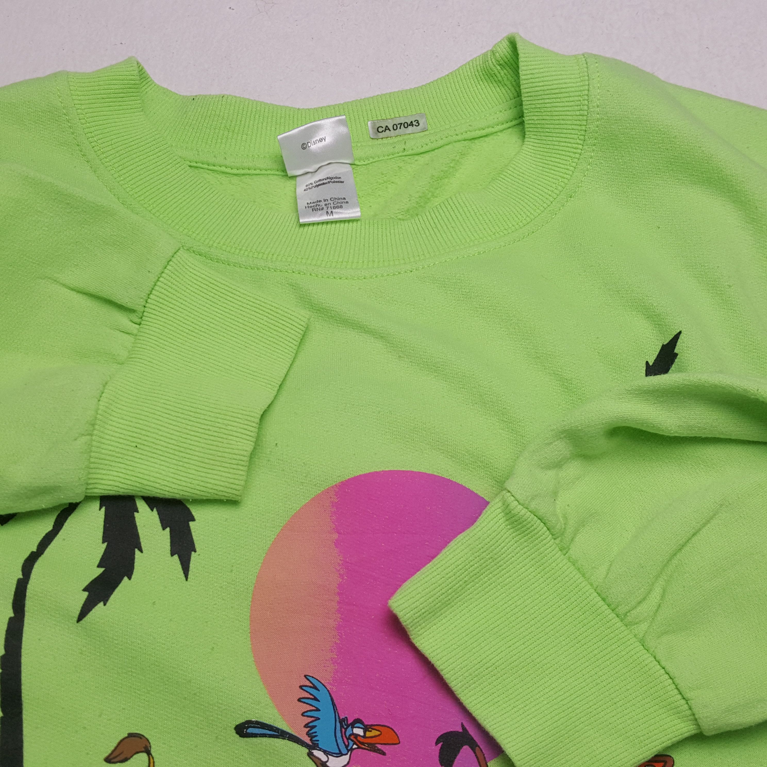 Disney × Vintage Vintage Disney's HAKUNA MATATA Promotion Sweatshirts Size US L / EU 52-54 / 3 - 8 Thumbnail