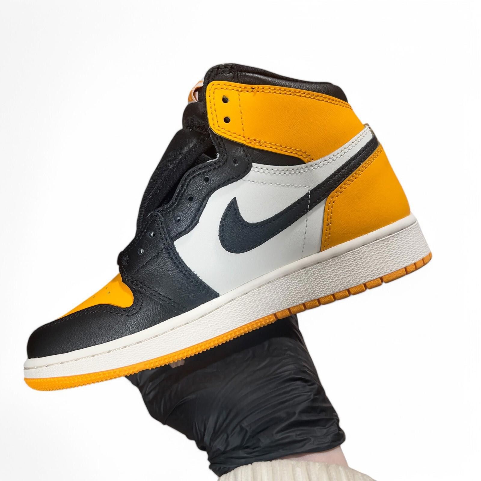 Nike Nike Air Jordan 1 High OG GS Taxi Black Yellow UK 4.5 Size US 5 / EU 37 - 4 Thumbnail