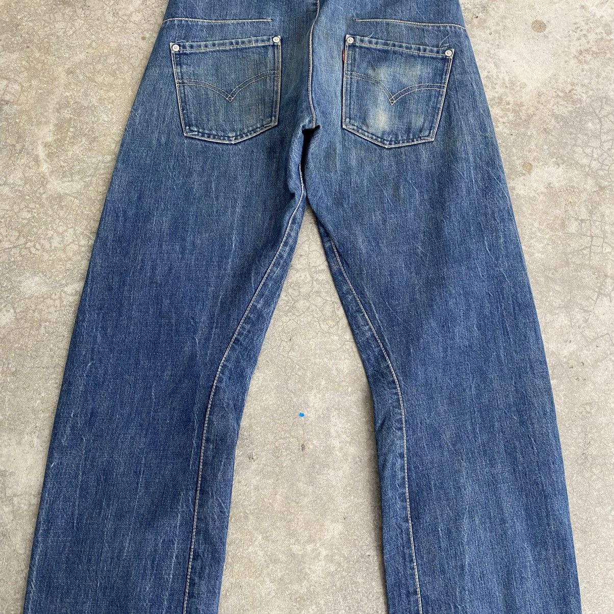 Levi's Vintage Levis Engineered Loose Denim Twisted Leg Jeans Size US 30 / EU 46 - 10 Thumbnail