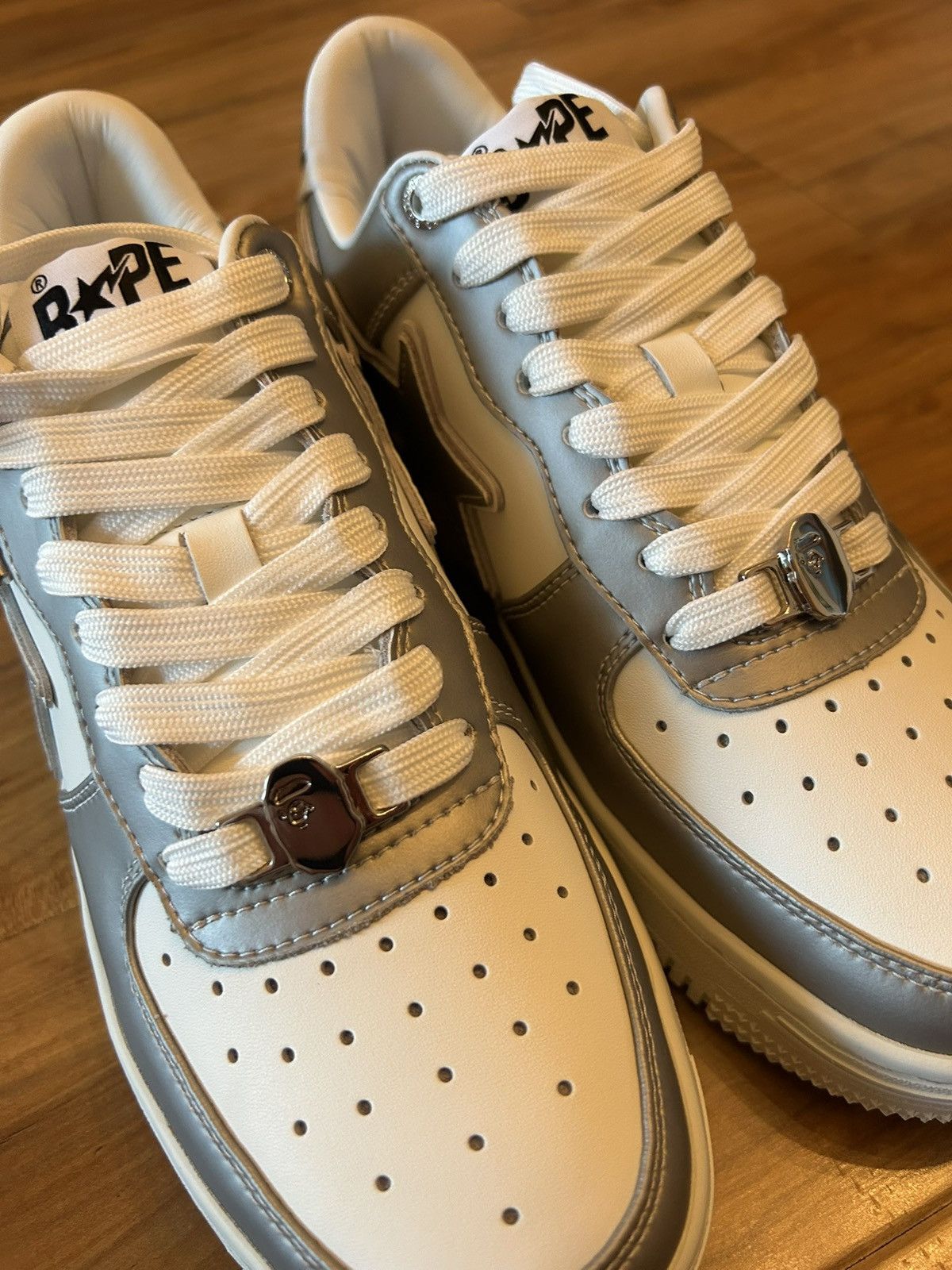 Bape NEW Bape Silver And White Bapestas Size US 11 / EU 44 - 11 Thumbnail