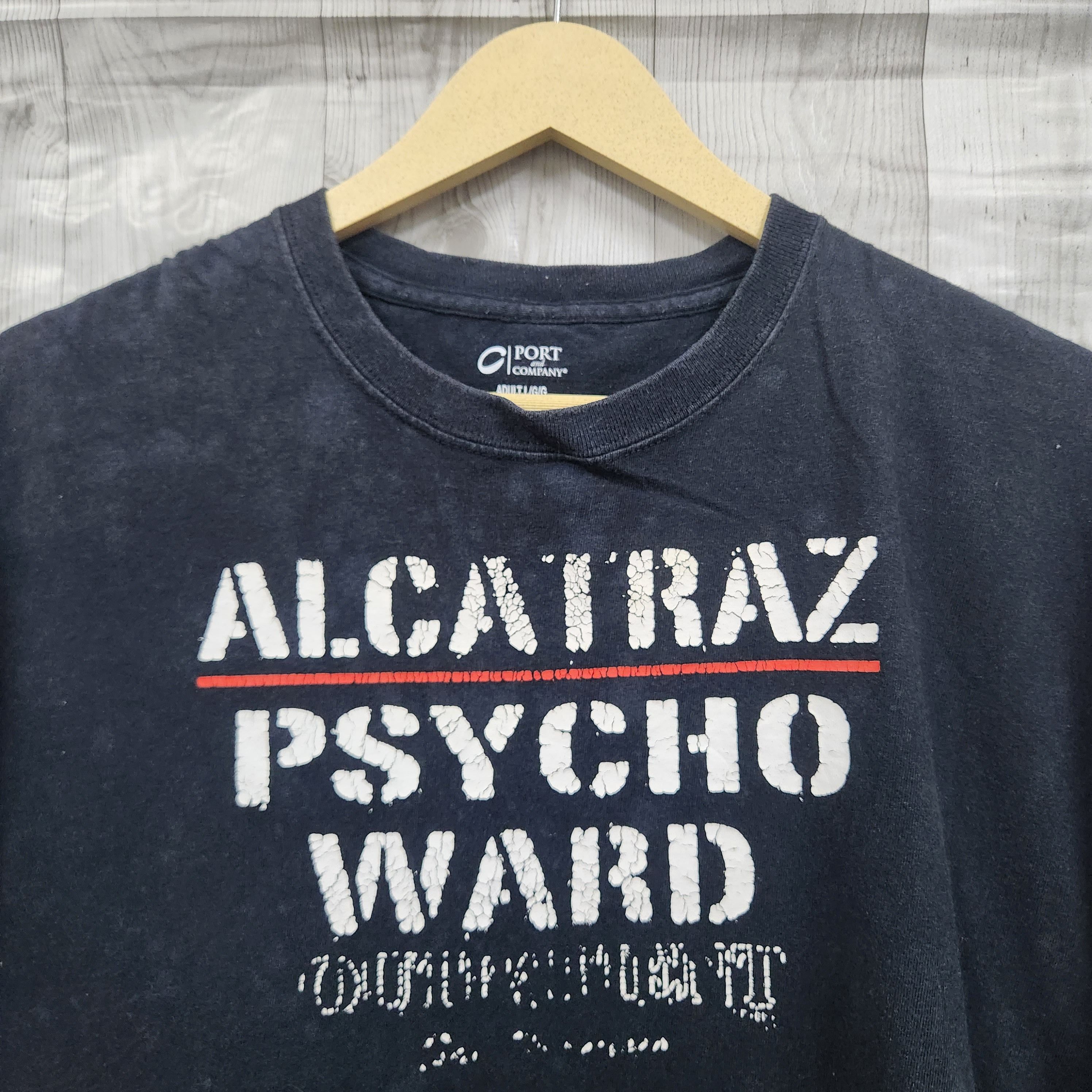 Port Authority ALCATRAZ PSYCHO WARD OUTPATIENT Sun Faded TShirt Size US L / EU 52-54 / 3 - 14 Thumbnail