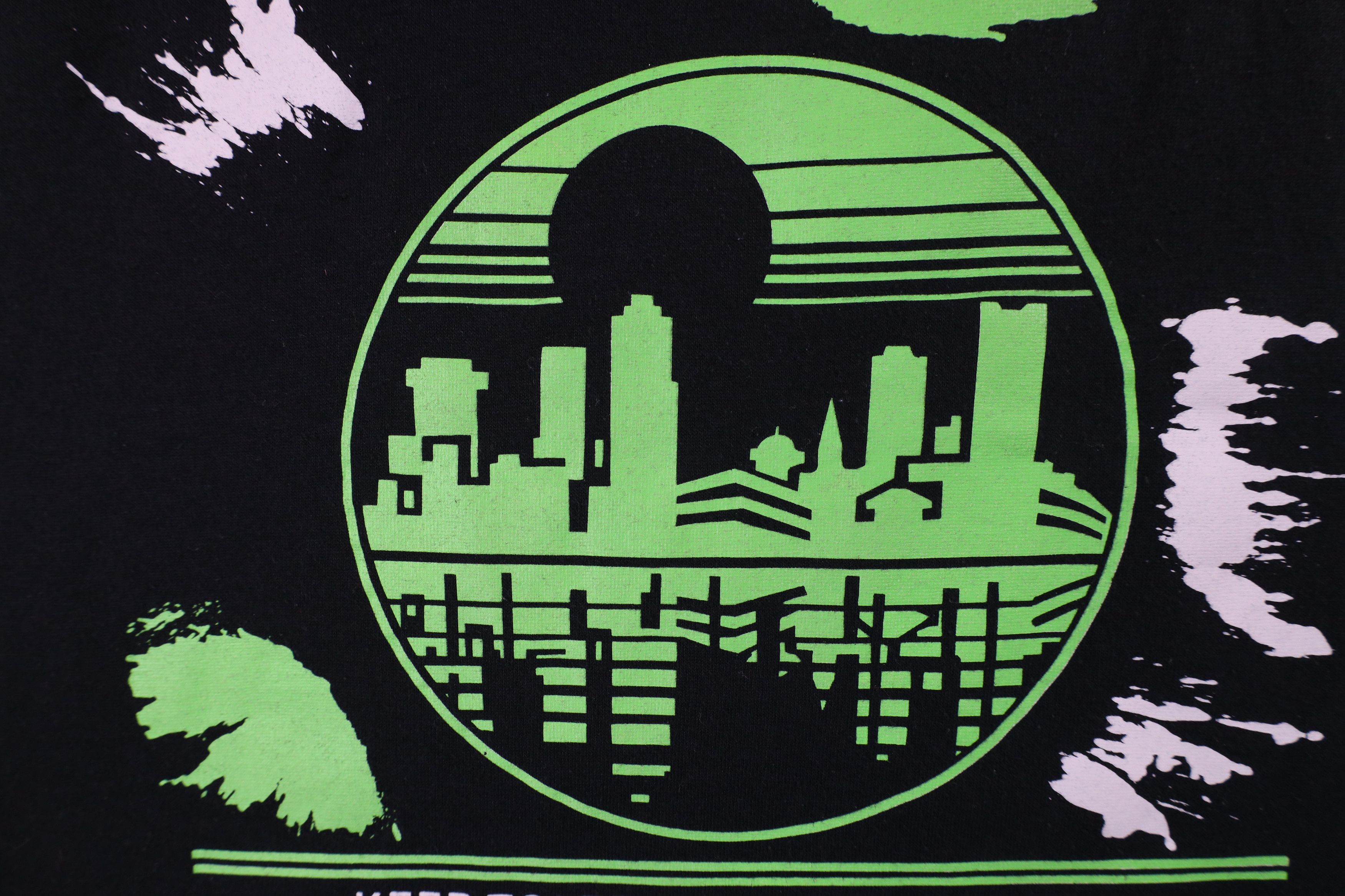 Vintage Vintage 90s Streetwear Beautiful Recycling T-Shirt USA Size US XL / EU 56 / 4 - 5 Thumbnail