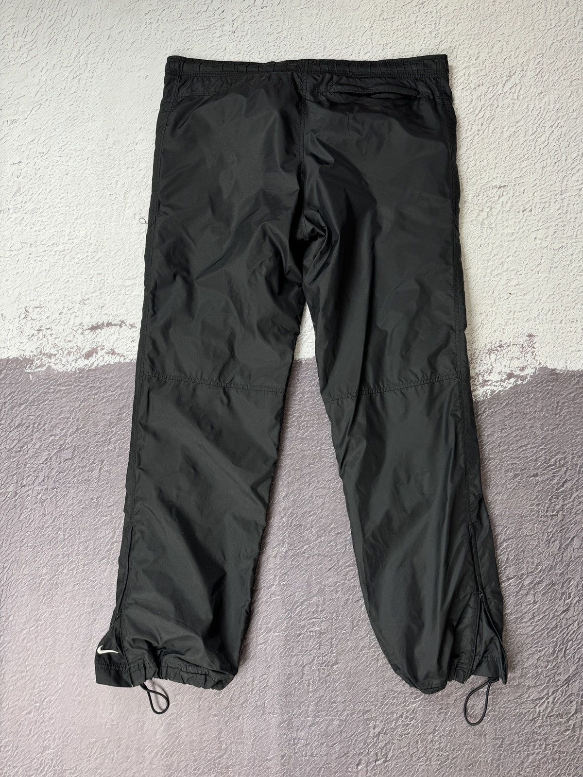 Nike Nike vintage Y2K double swoosh black nylon tightening pants Size US 38 / EU 54 - 14 Thumbnail