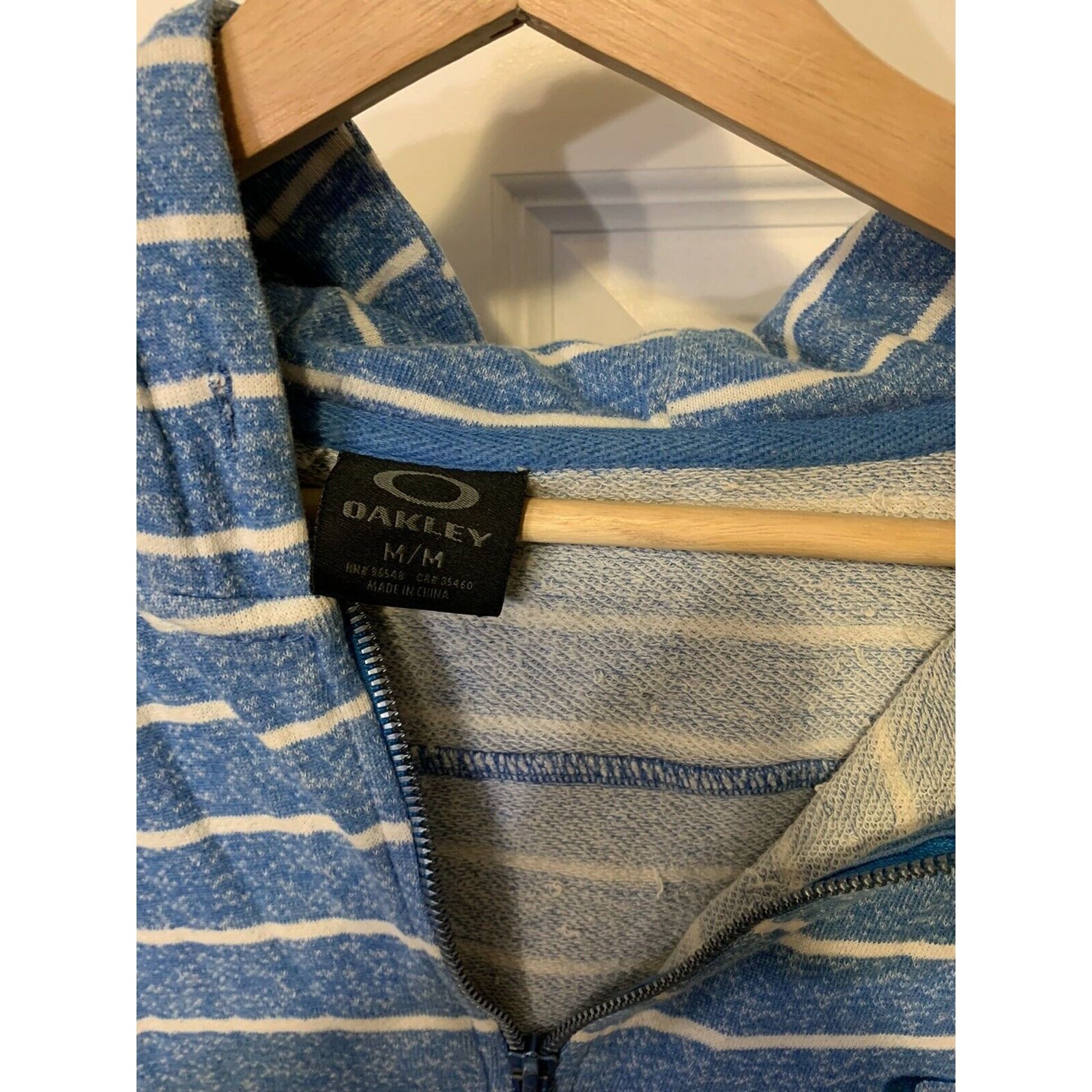 Oakley Oakley Women’s Sz M Hoodie Sweatshirt Jacket Blue Stripe Dra Size M / US 6-8 / IT 42-44 - 2 Thumbnail