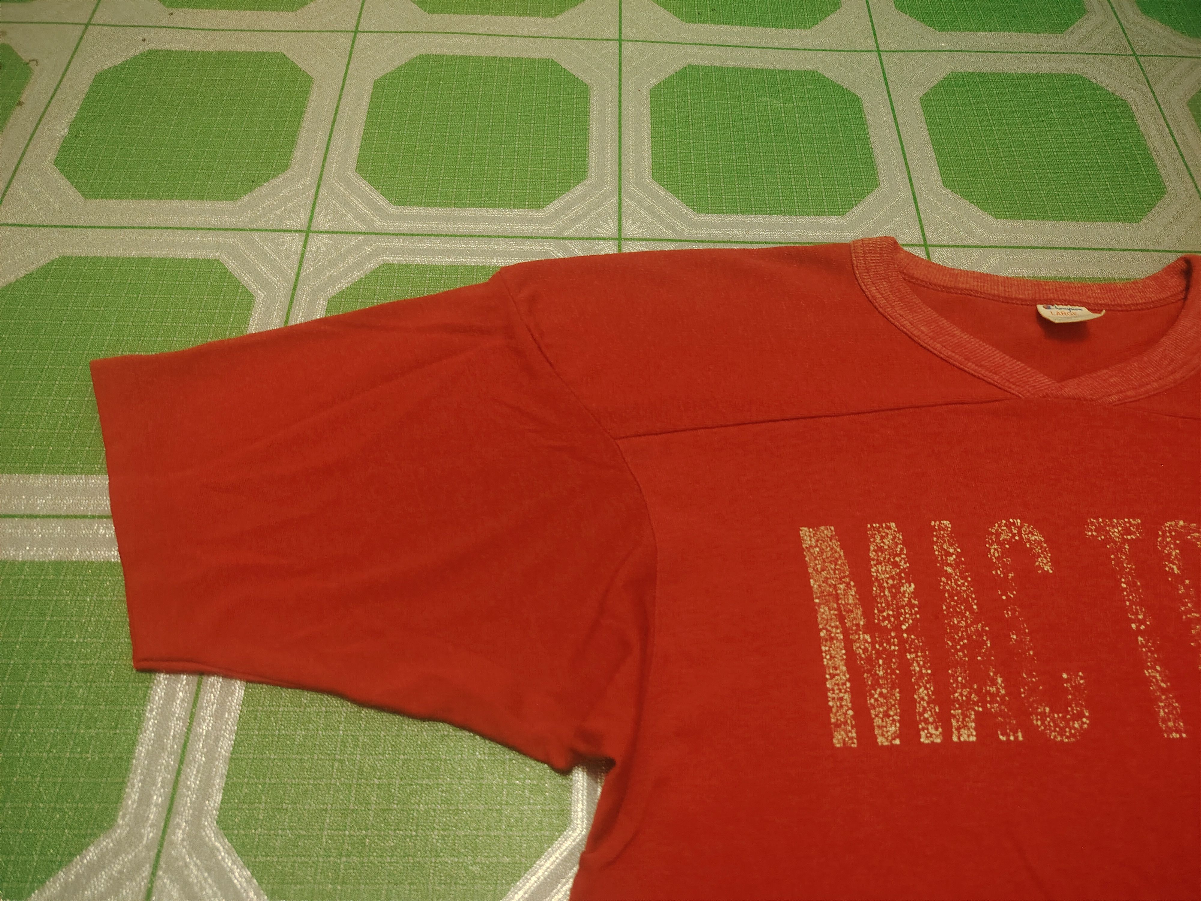Vintage 80's CHAMPION Mac Tools Distressed tee Size US M / EU 48-50 / 2 - 6 Thumbnail