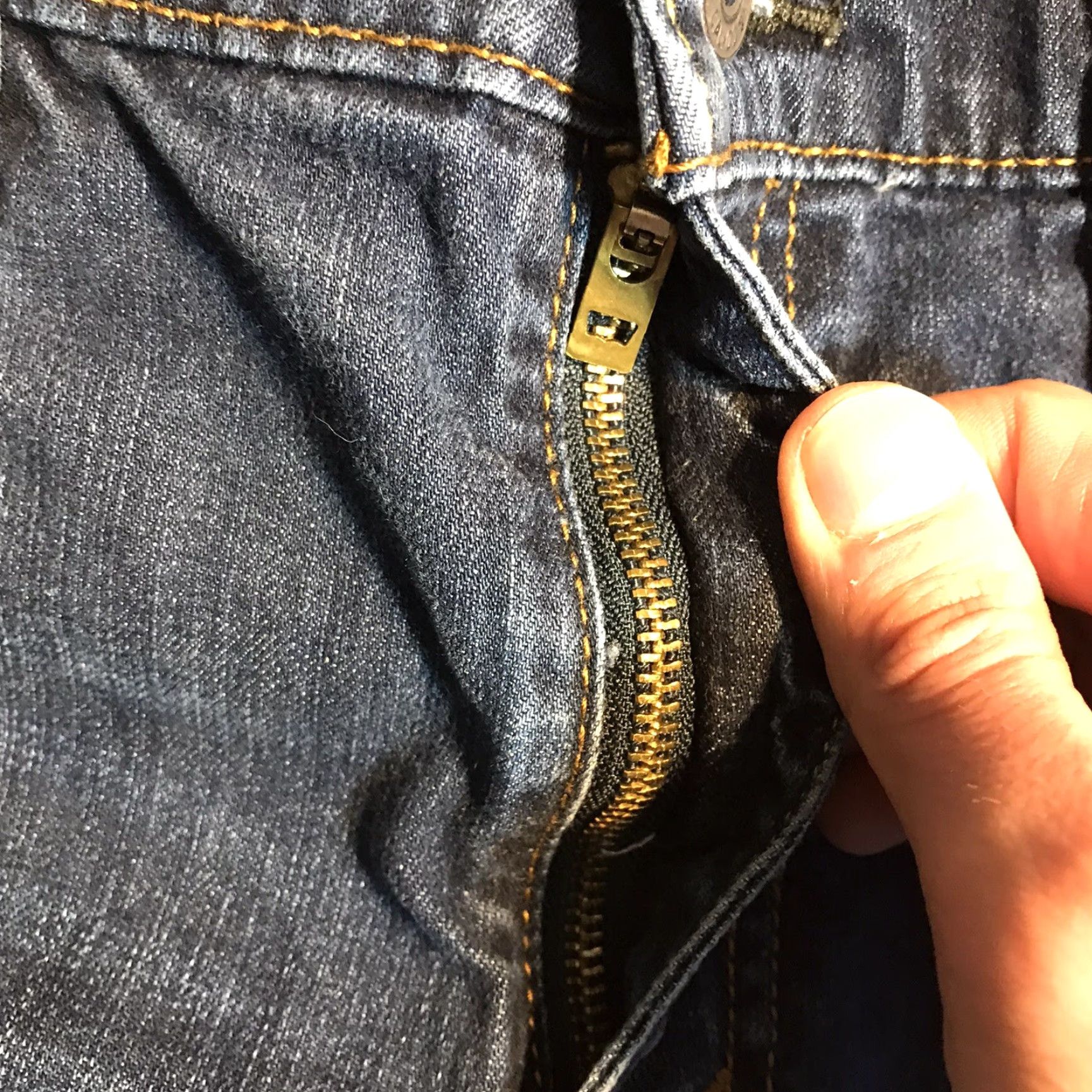 Levi's Levi's 541 Denim Shorts Blue Cut-Off Frayed Pockets 35 Inseam 2" Cotton Womens Athletic 35 Regular 90s City Vintage N/A Size 24" / US 00 / IT 34 - 3 Thumbnail