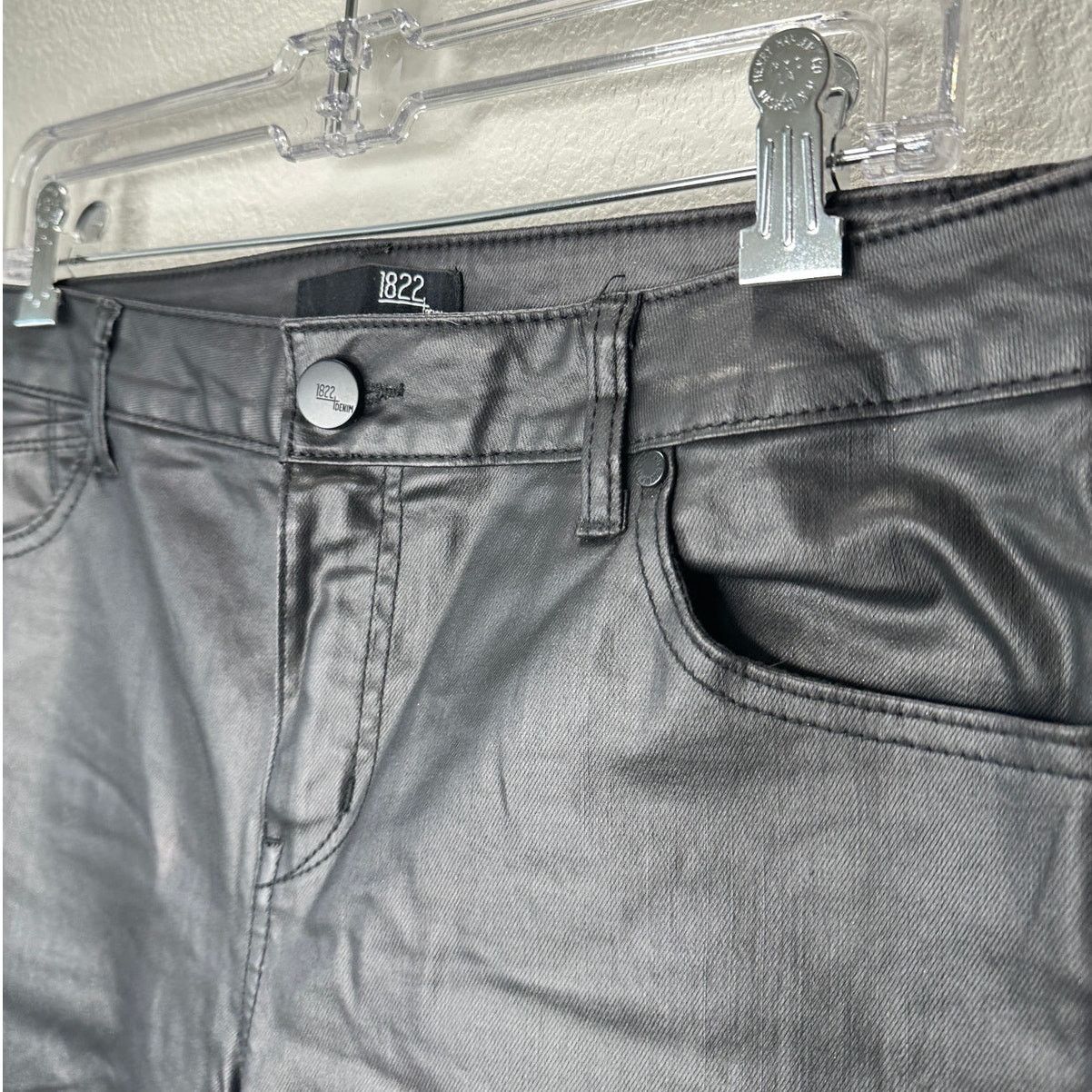 Other 1822 Denim Black Shimmer Leatherette Skinny Pant 30 P / 10 P Size 32" / US 10 / IT 46 - 4 Thumbnail