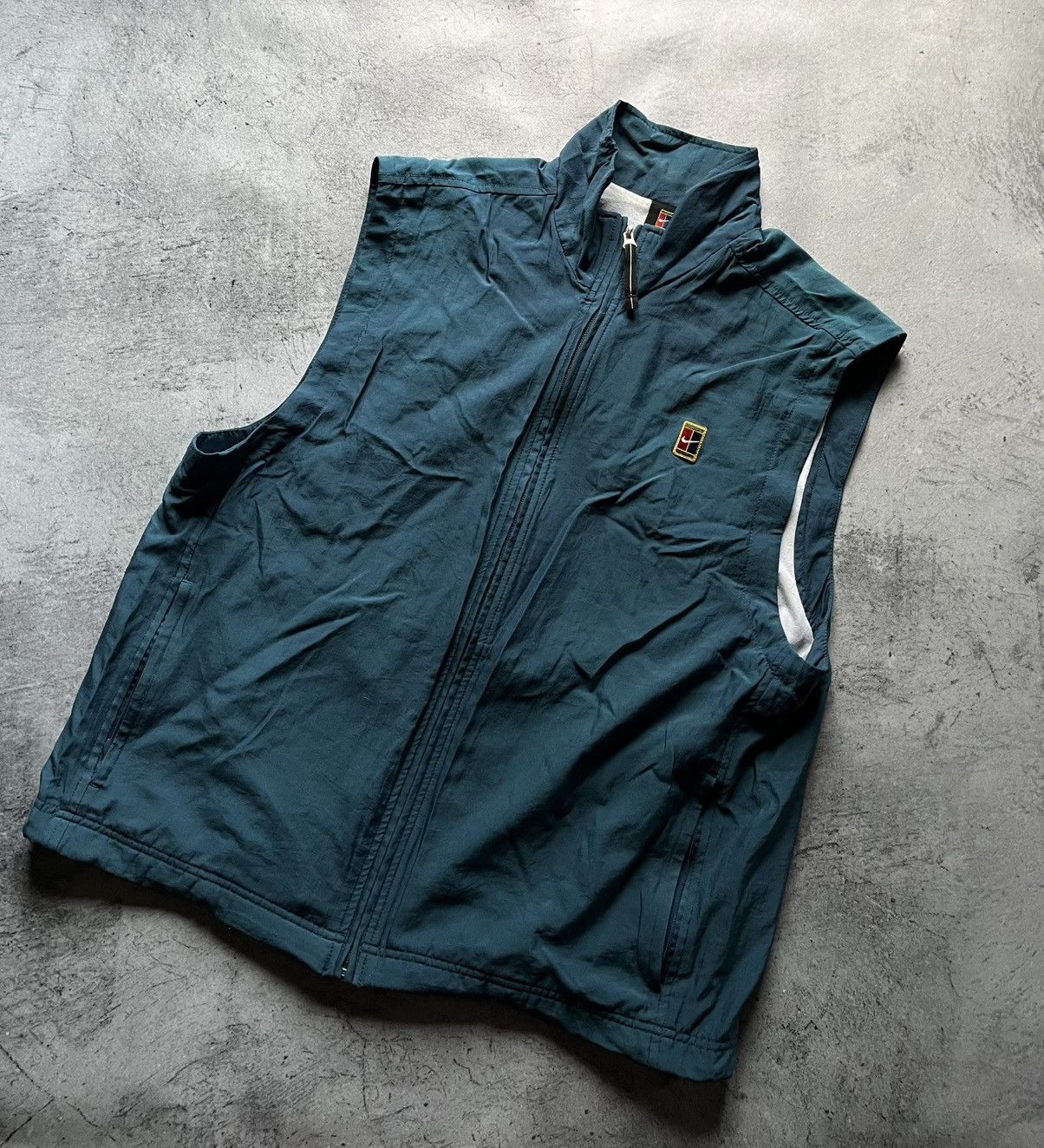 Nike 💂🏻‍♀️Vintage nike court vest💂🏻‍♀️ Size US L / EU 52-54 / 3 - 1 Thumbnail