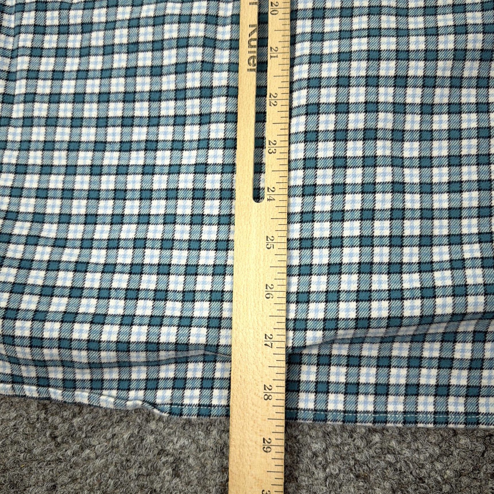 Vineyard Vines Vineyard Vines Shirt Mens Large Green Plaid Flannel Whale Logo Button Down Size US L / EU 52-54 / 3 - 7 Thumbnail