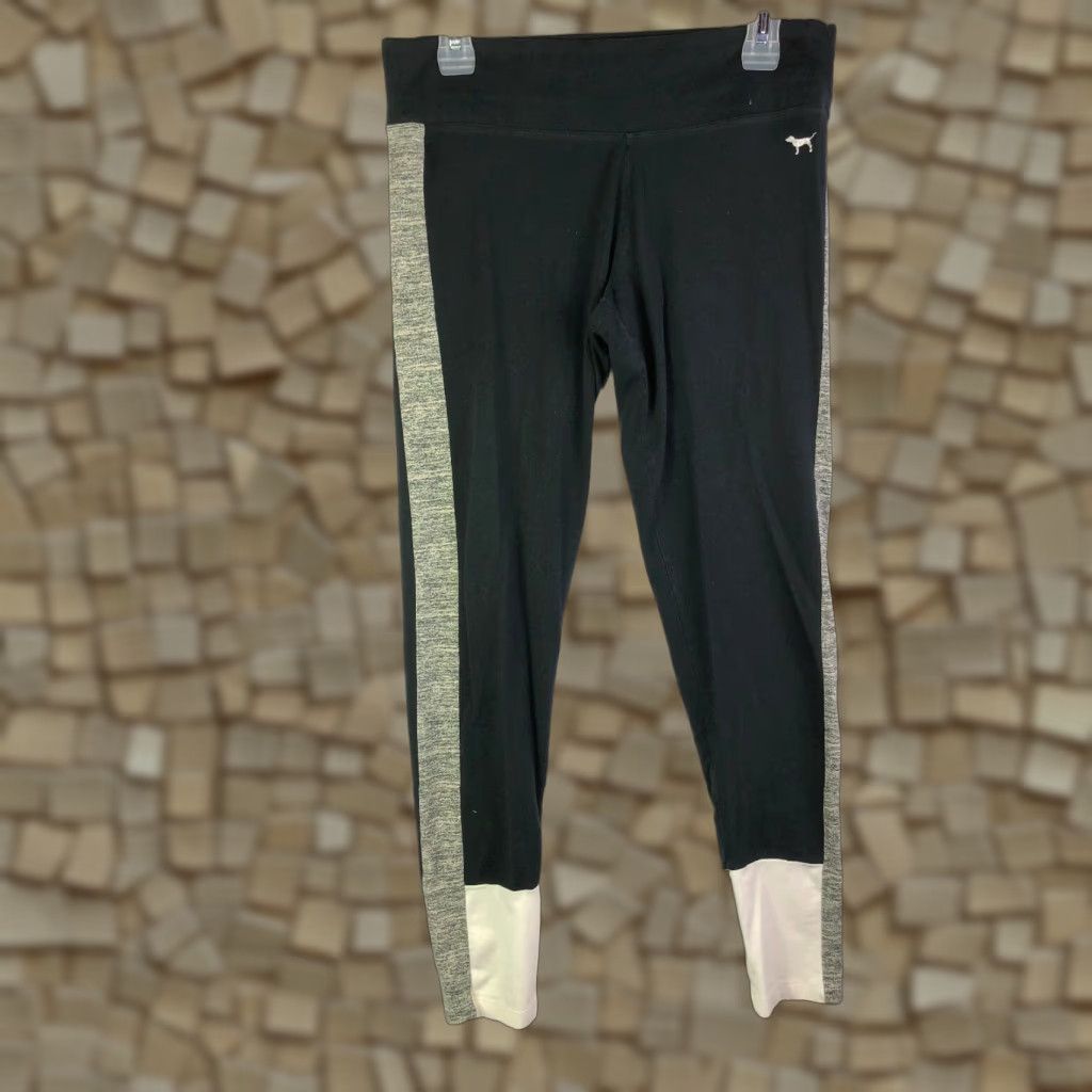 Victoria's Secret **Victoria Secret Pink Yoga Pants Women's Medium Multicolor** User: Victoria Secret Pink Yoga Pants Women's Medium Multicolor Size 32" / US 10 / IT 46 - 1 Thumbnail