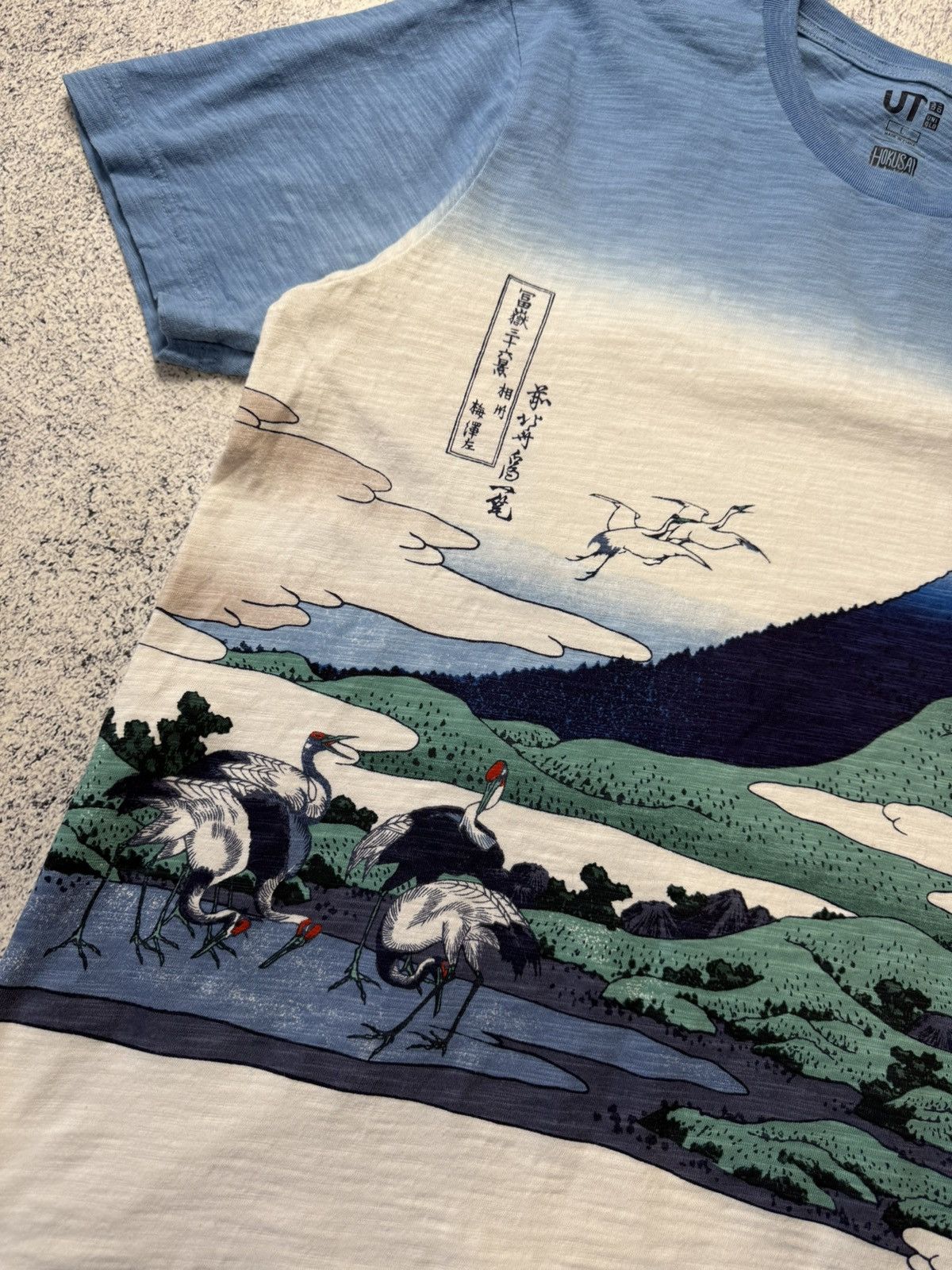 Uniqlo Mens T Shirt Uniqlo Hokusai Blue Pop Art Tee Size L Size US L / EU 52-54 / 3 - 13 Thumbnail
