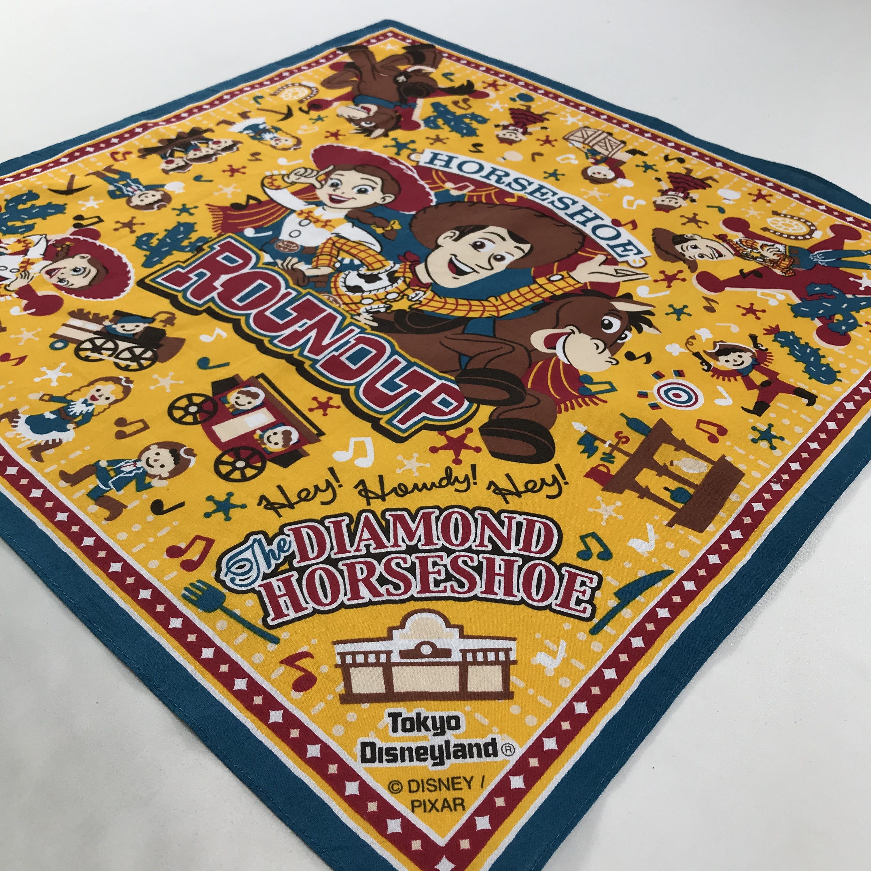 Disney × Japanese Brand × Vintage Disneyland Bandana / Handkerchief / Neckerchief - S1914 Size ONE SIZE - 2 Thumbnail