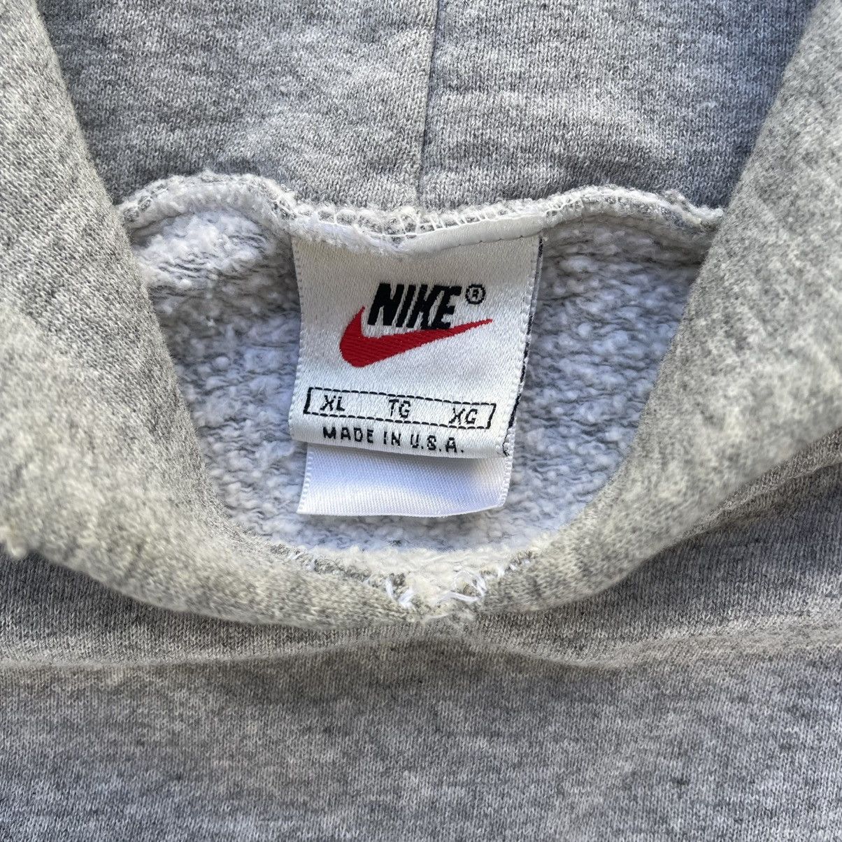 Nike Vintage Nike Swoosh Felt Big Logo Hoodie Sweatshirt Size XL Size US XL / EU 56 / 4 - 3 Thumbnail