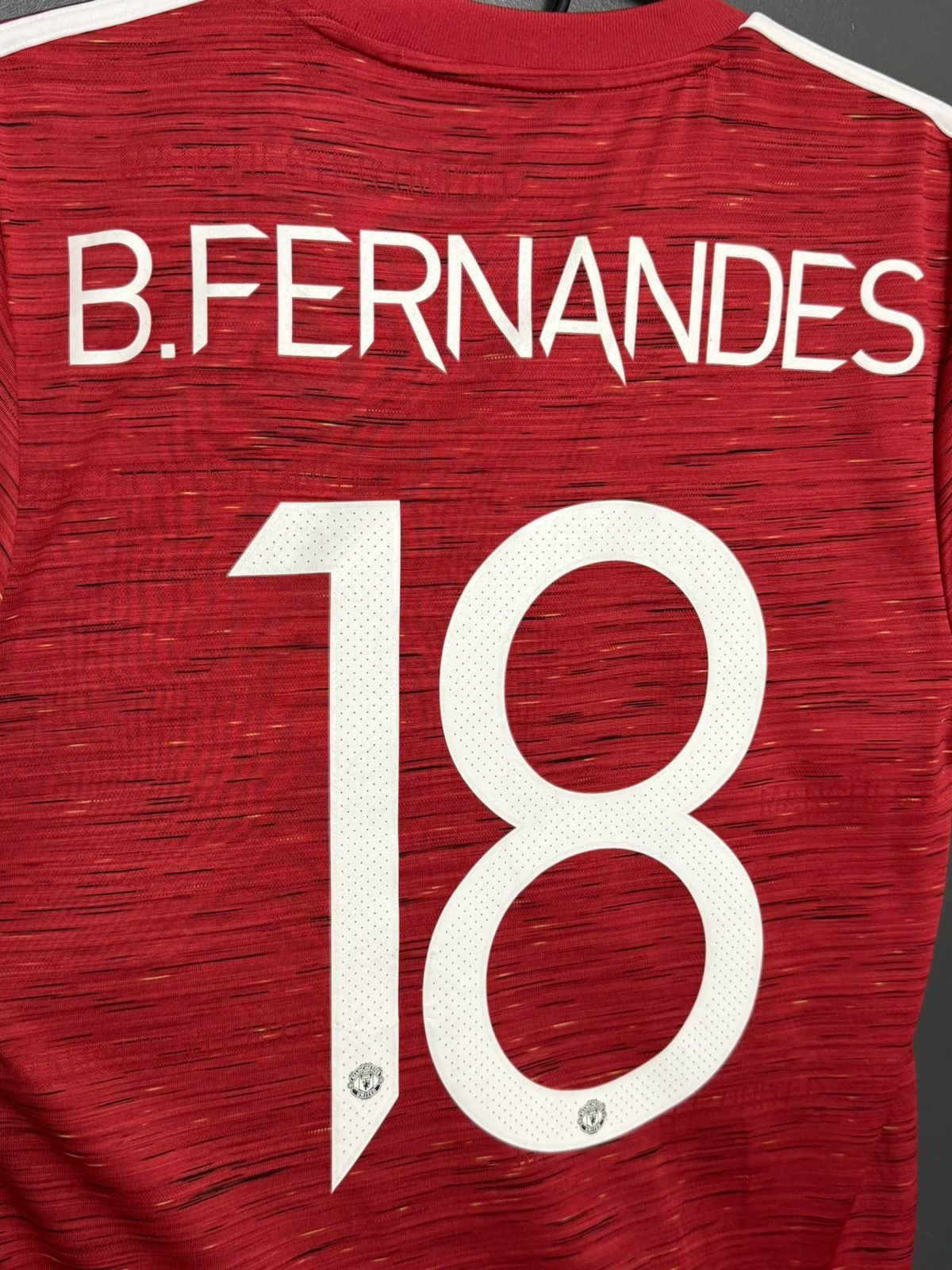 Adidas Manchester United 20/21 Home B. Fernandes Football Jersey Size US S / EU 44-46 / 1 - 3 Thumbnail