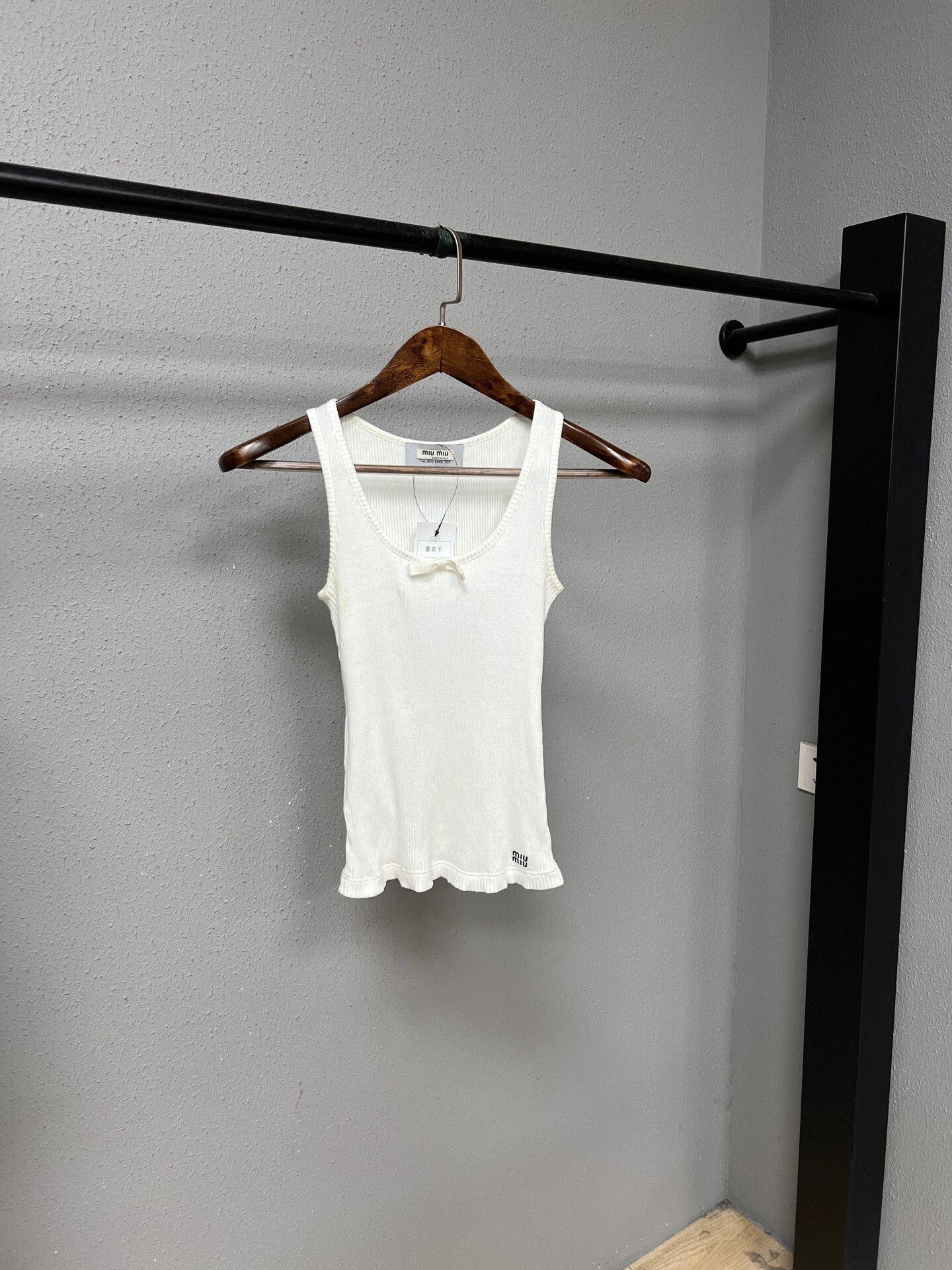 Miu Miu Miumiu White Logo Tank Top XS Size XS / US 0-2 / IT 36-38 - 1 Thumbnail