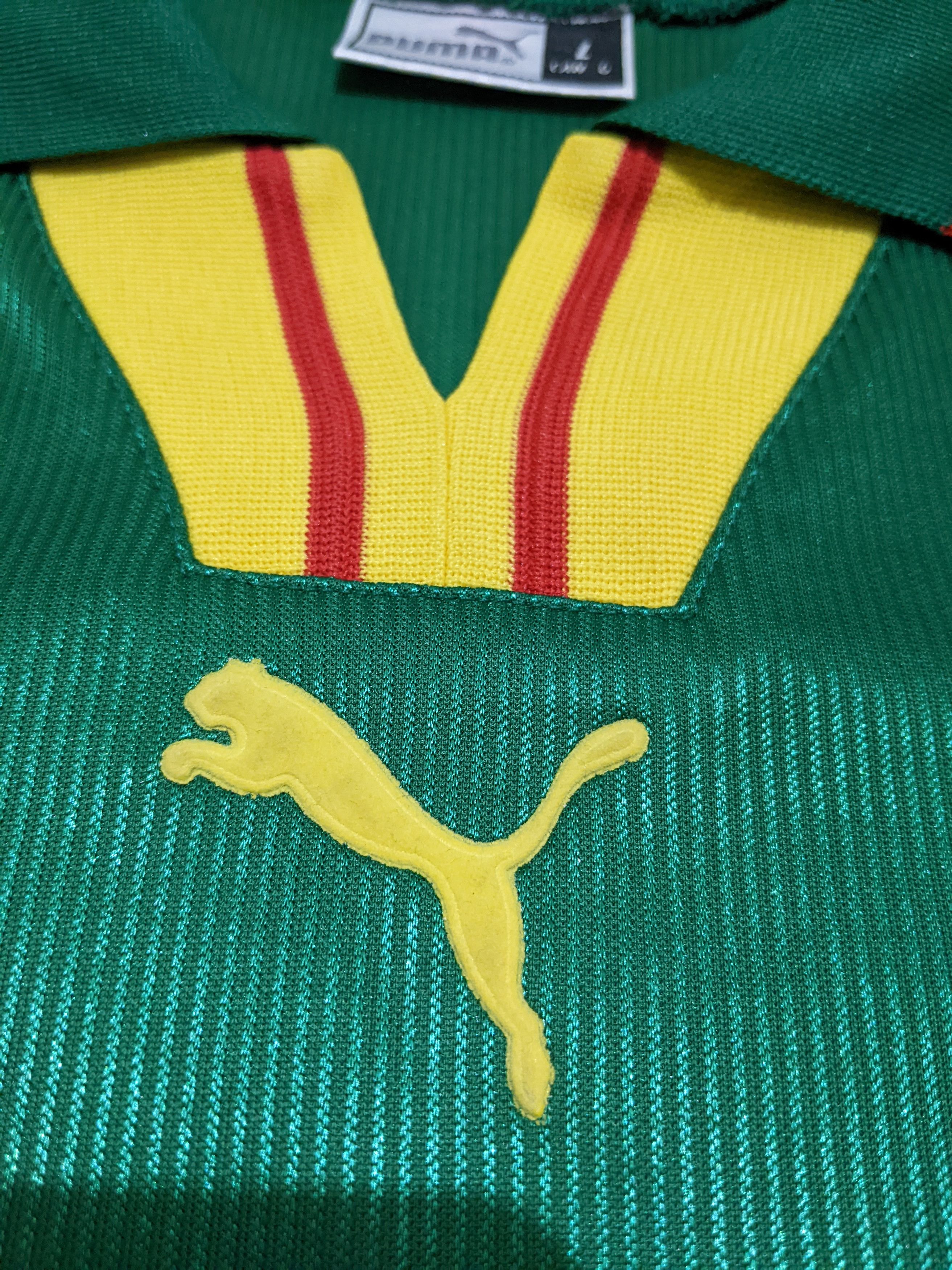 Puma Cameroon home world cup 98 Oman biyik Jersey football shirt Size US L / EU 52-54 / 3 - 5 Thumbnail