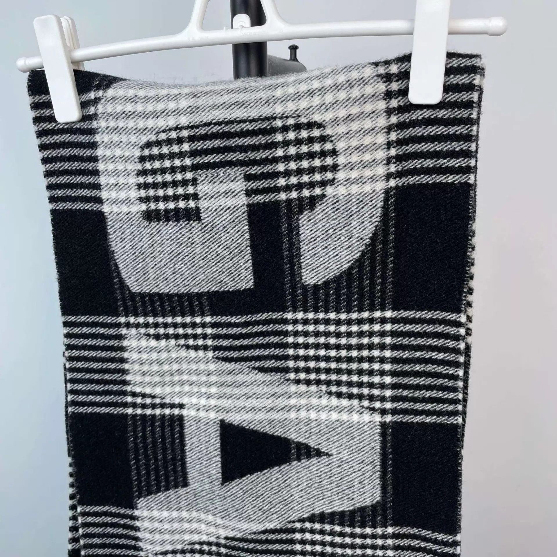 Balenciaga Balenciaga 98 New Colorblock Scarf 35x242 Size ONE SIZE - 8 Thumbnail