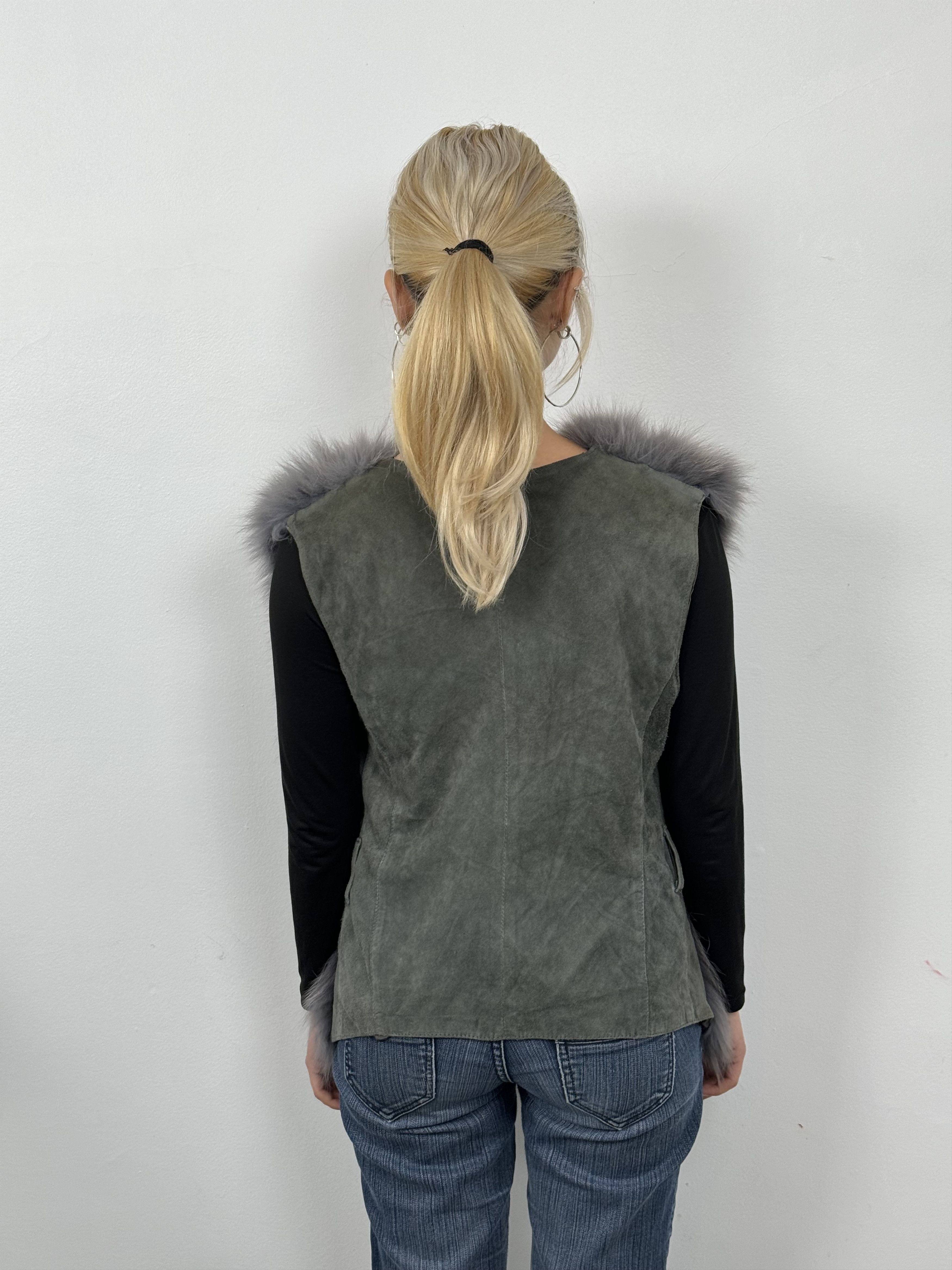 Daniele Alessandrini 2000s Daniele Alessandrini Grey Fur Suede Leather Vest Size XS / US 0-2 / IT 36-38 - 3 Thumbnail