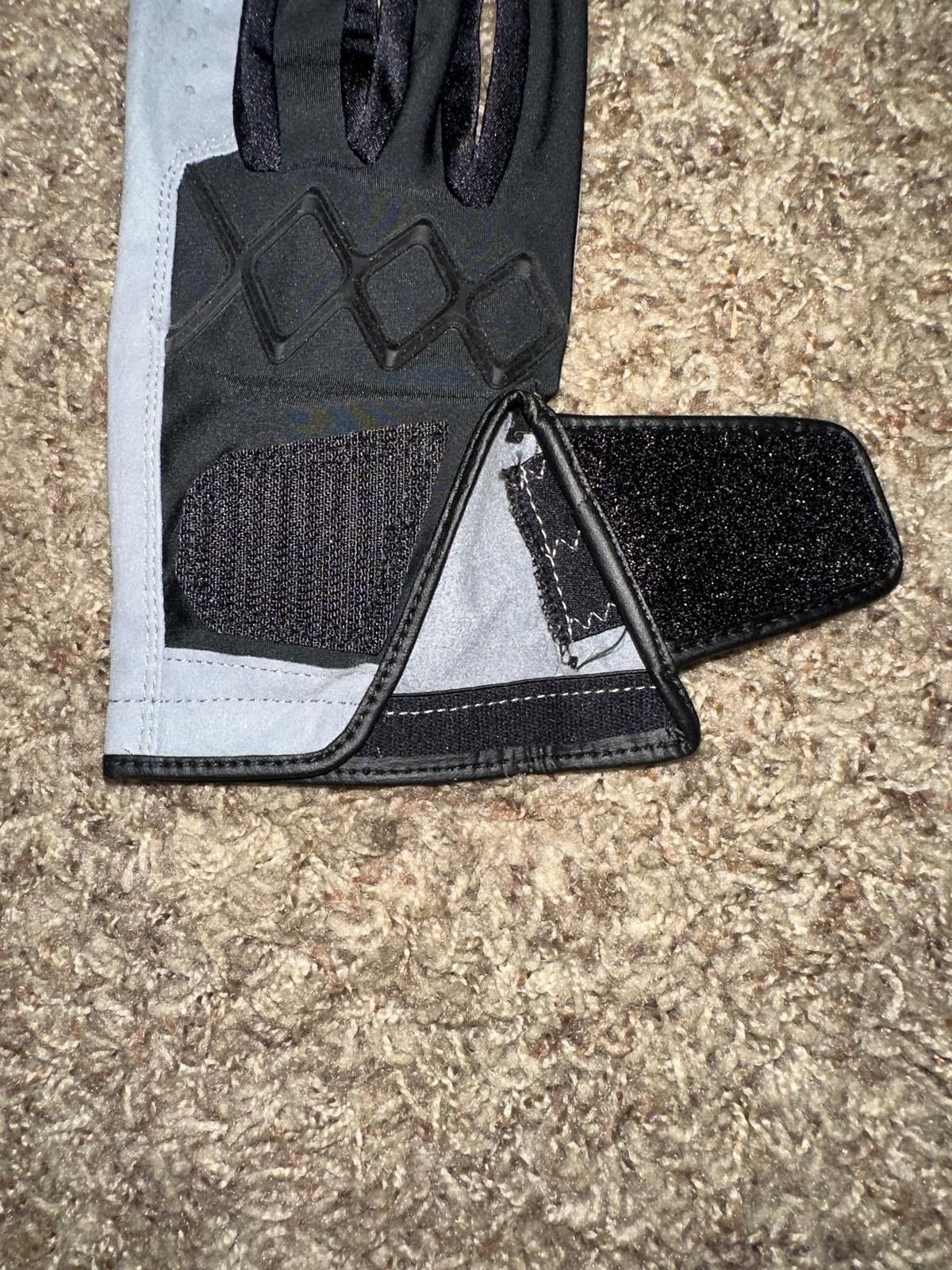 Nike Nike All Weather IV Golf Glove Golf Gloves Size ONE SIZE - 11 Thumbnail
