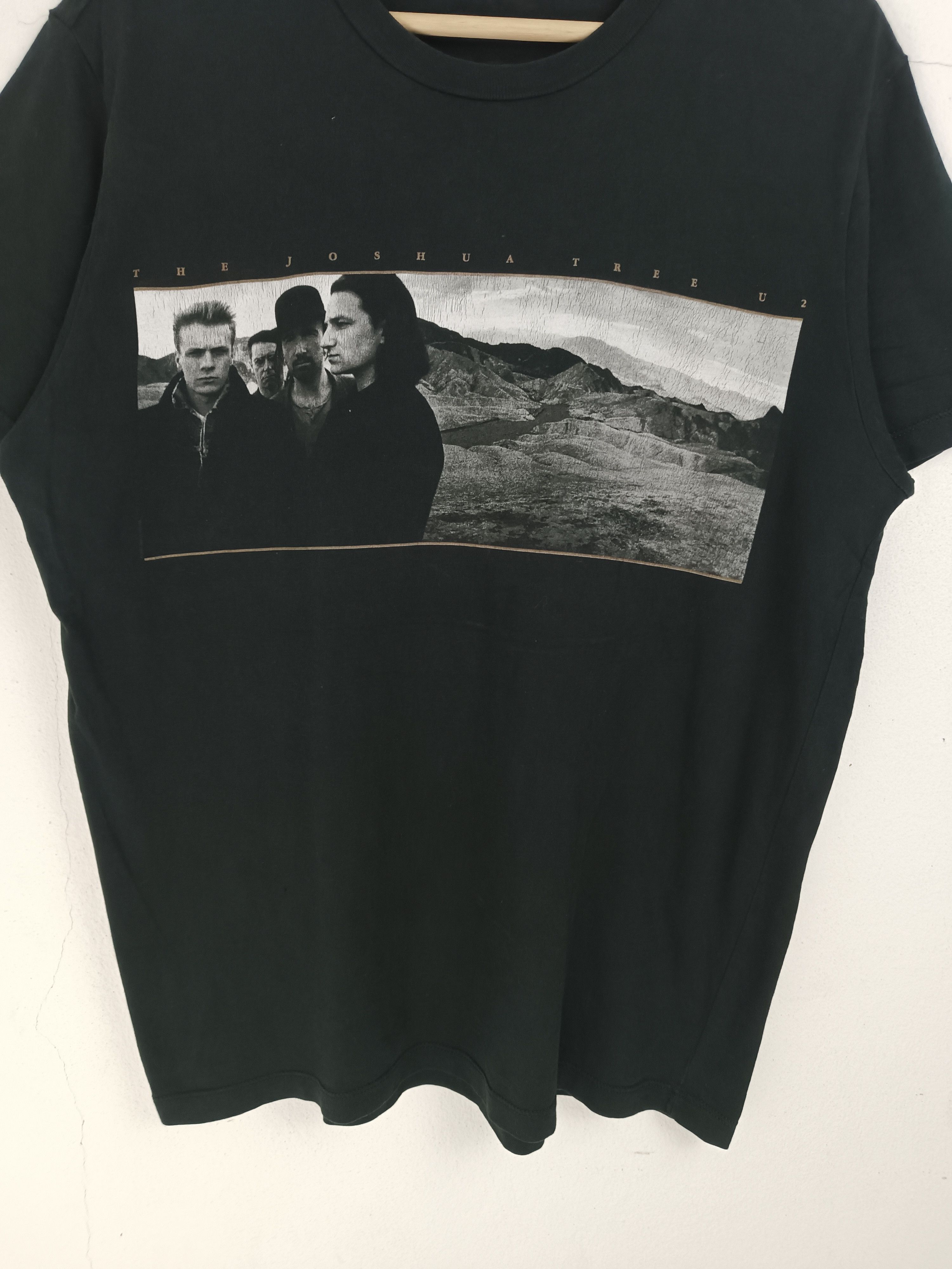 Band Tees VINTAGE 2017 U2 JOSHUA TREE NA TOUR rem oasis who Size US M / EU 48-50 / 2 - 5 Thumbnail