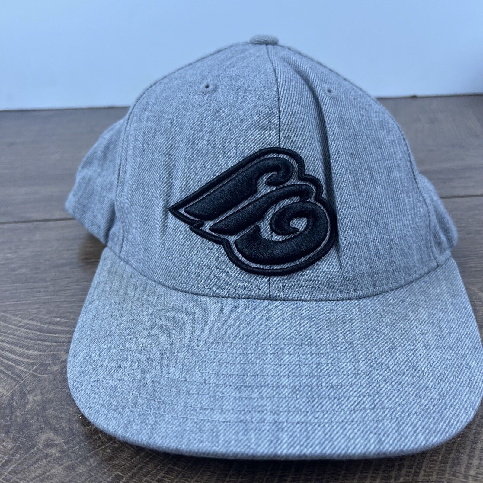 Other E Gray Snapback Hat Gray Adjustable Hat Adult Fit Gray Hat Size ONE SIZE - 1 Thumbnail