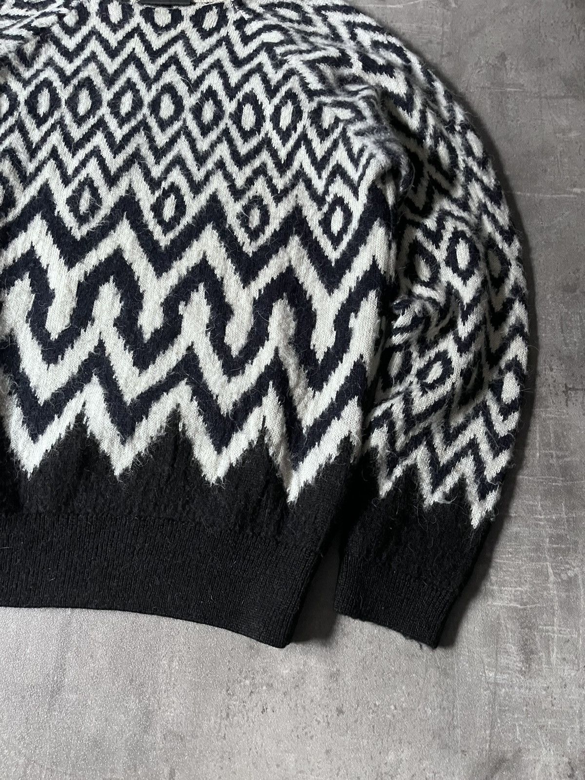 Prada Prada Wool Alpaca sweater chevron print black white Size US S / EU 44-46 / 1 - 3 Thumbnail