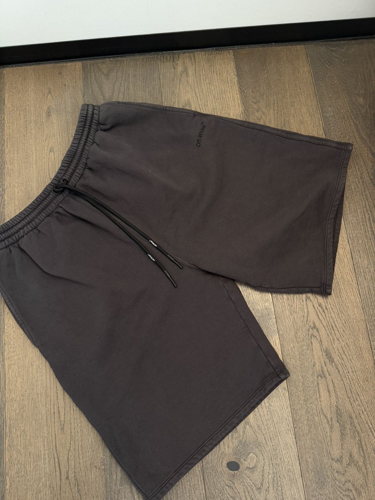Off-White Off-white grey shorts Size US 34 / EU 50 - 1 Thumbnail